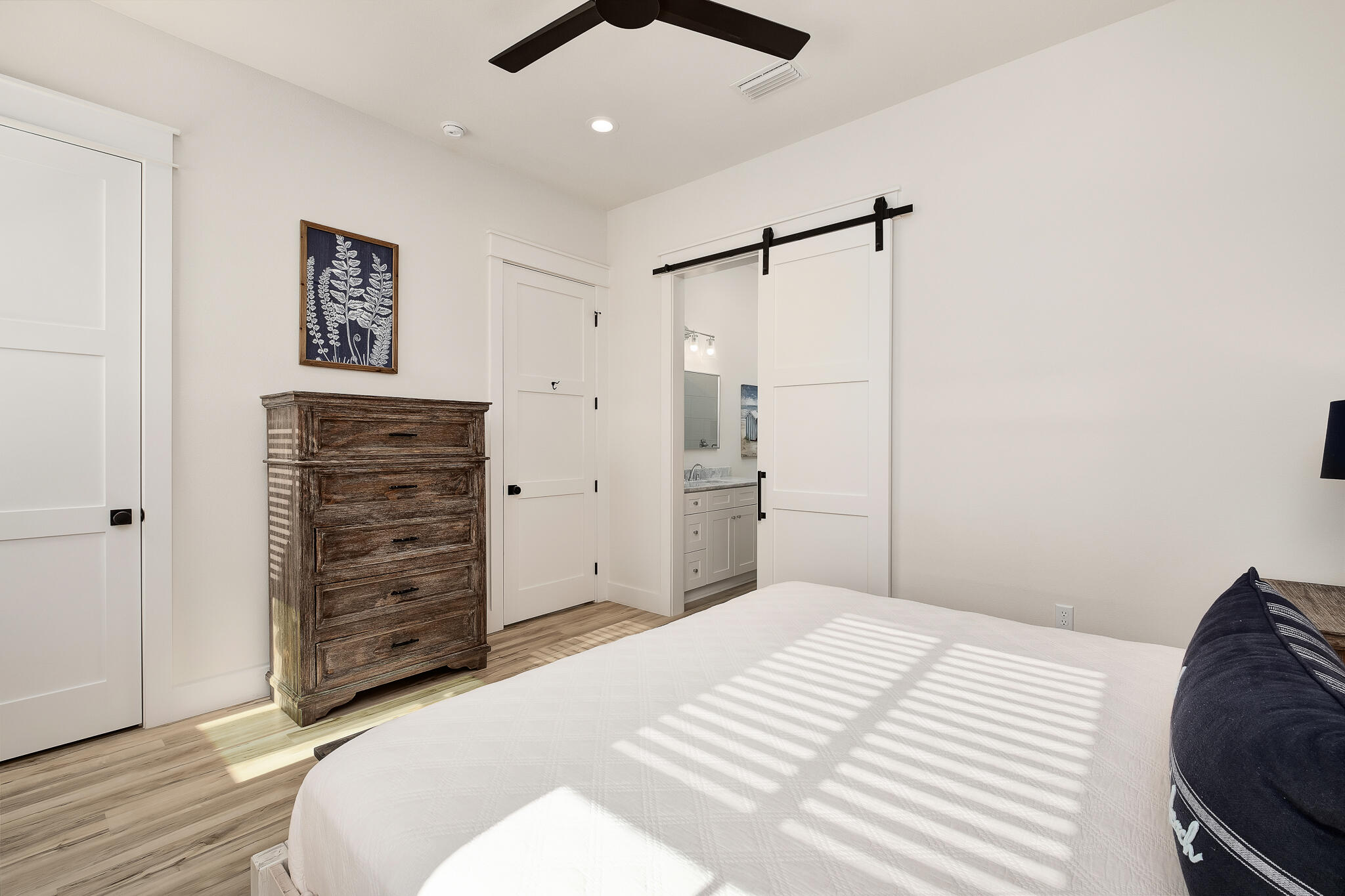 LAKESIDE AT BLUE MOUNTAIN BEACH - Residential