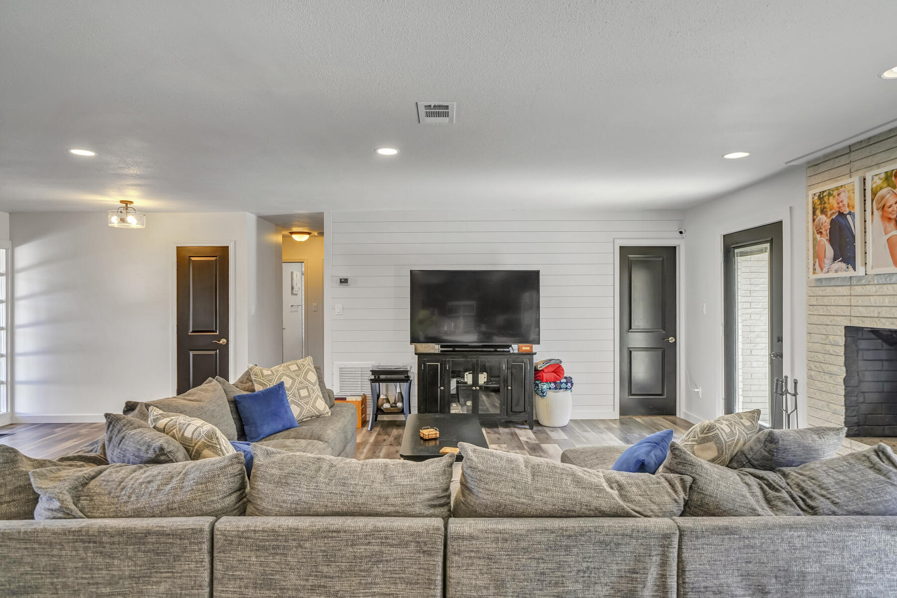 LAKE LORRAINE ESTATES - Residential