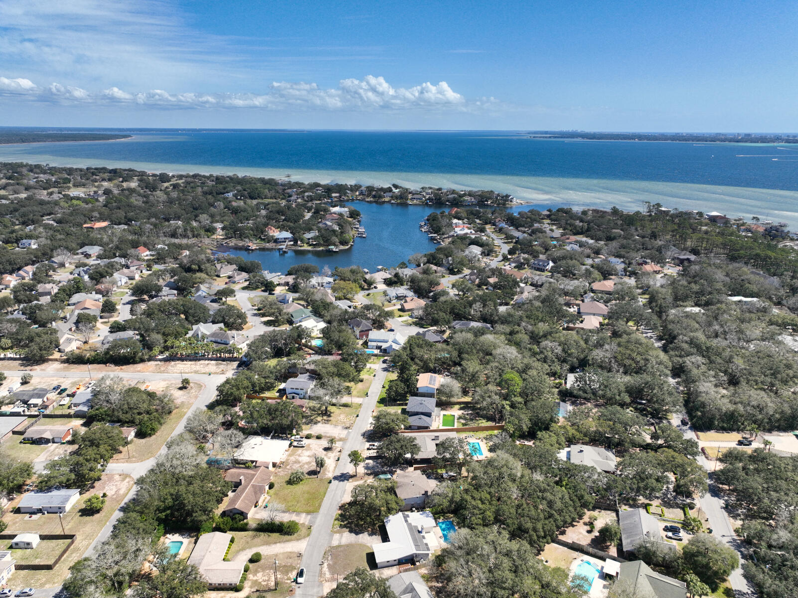 LAKE LORRAINE ESTATES - Residential