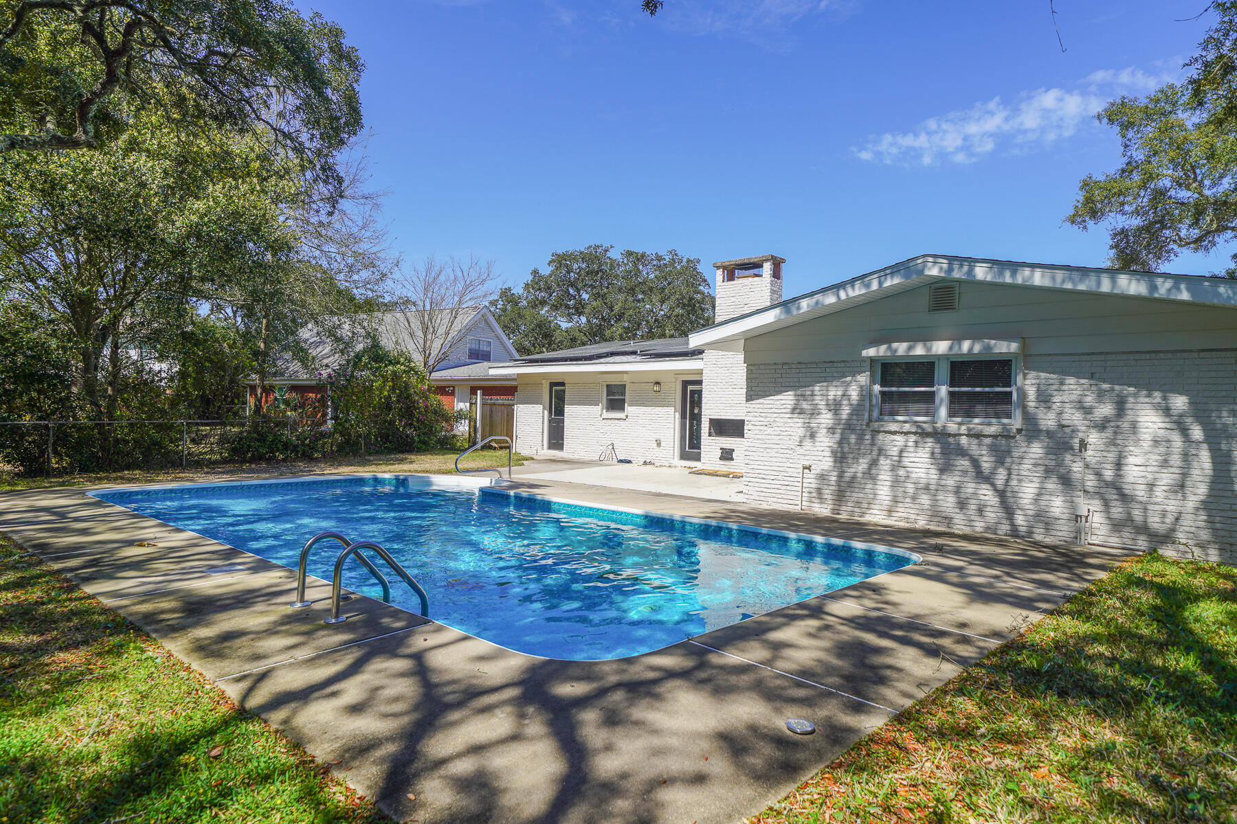 LAKE LORRAINE ESTATES - Residential