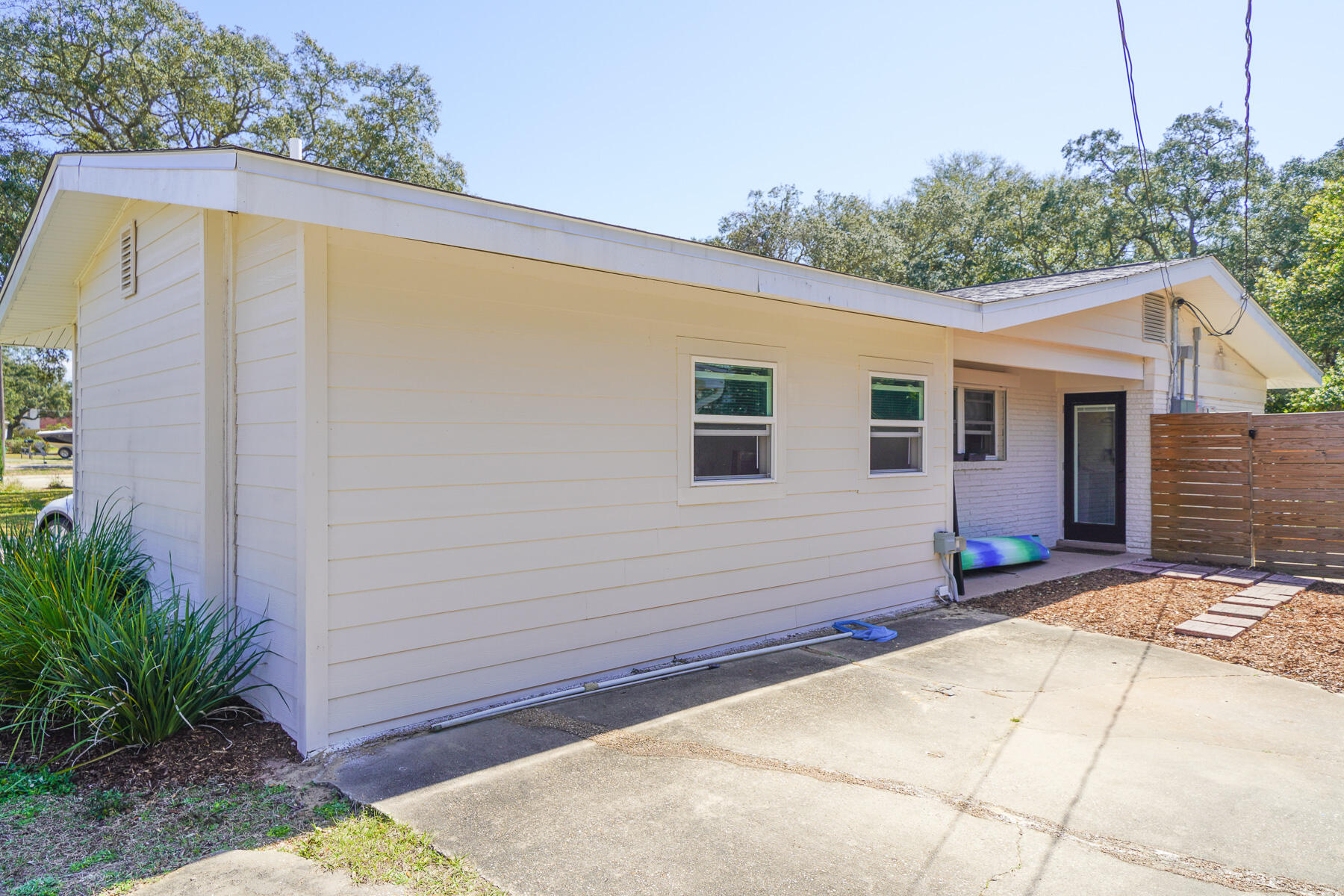 LAKE LORRAINE ESTATES - Residential