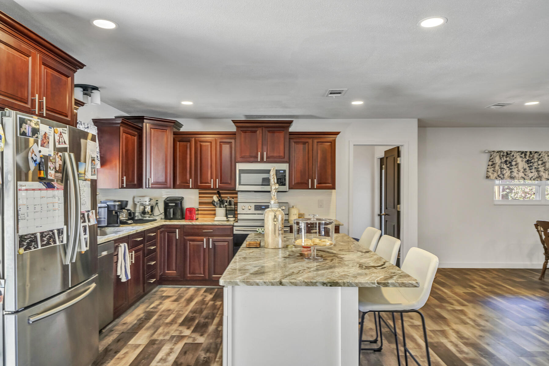 LAKE LORRAINE ESTATES - Residential