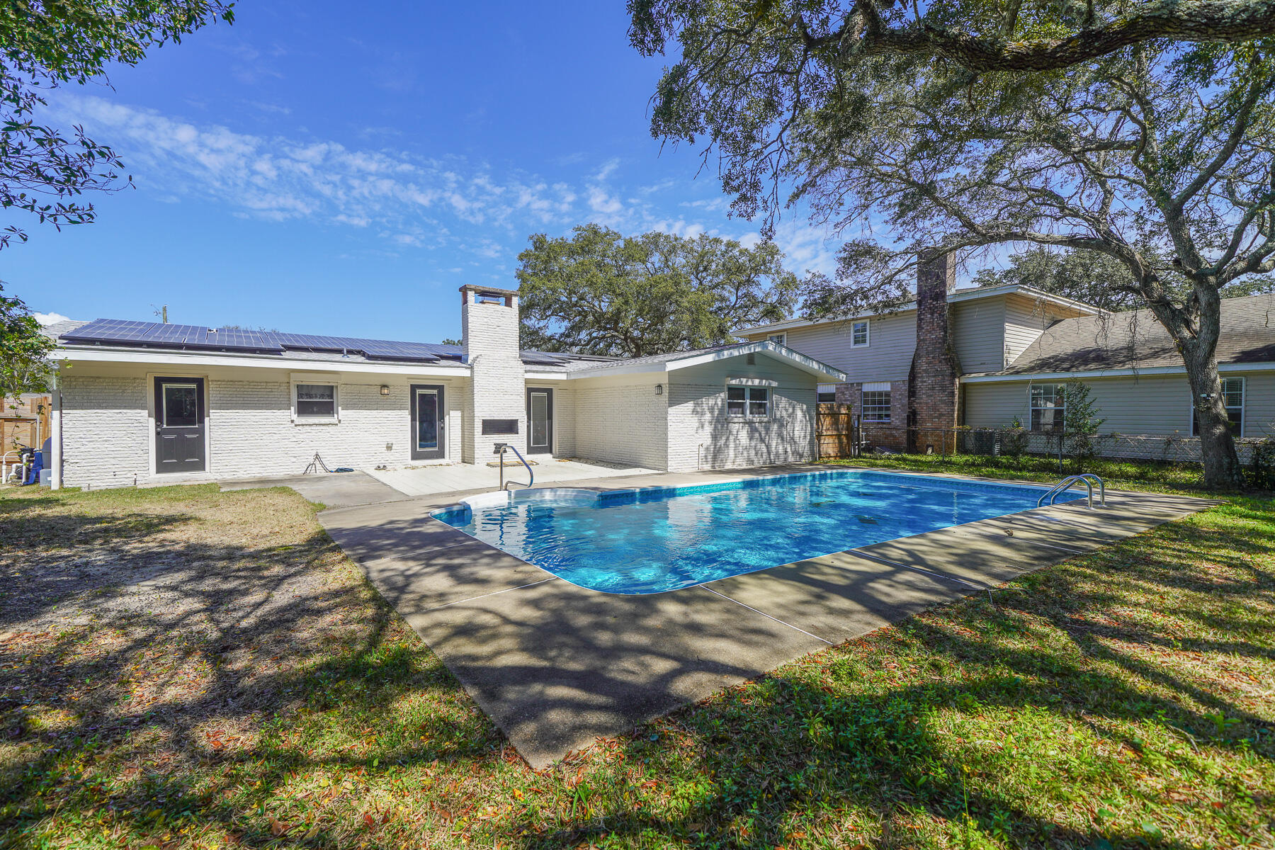 LAKE LORRAINE ESTATES - Residential