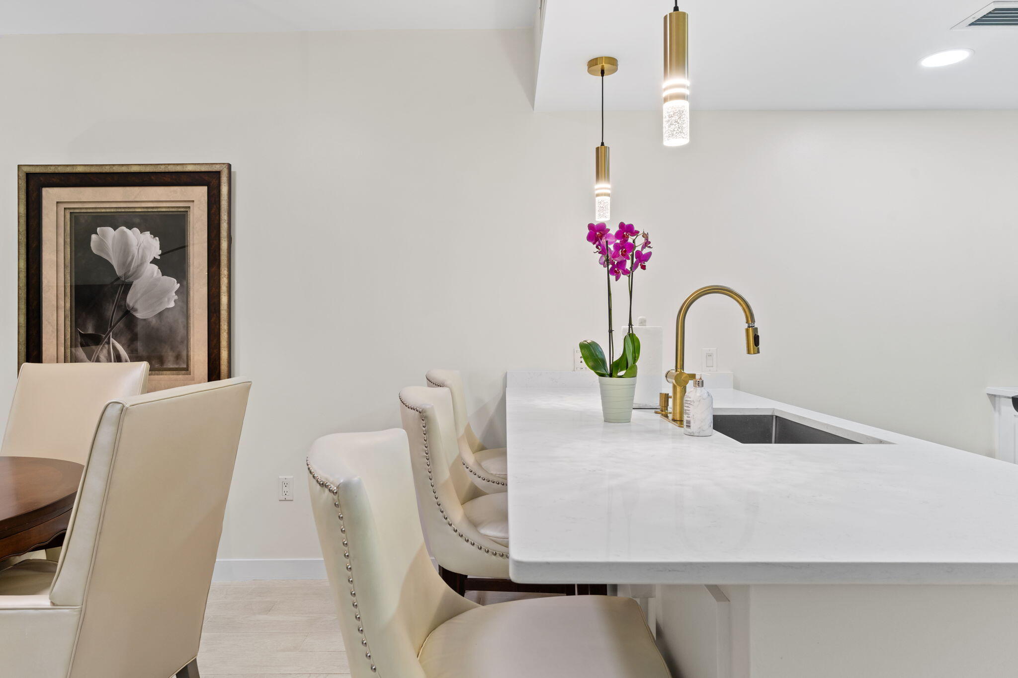 BAHIA CONDO - Residential