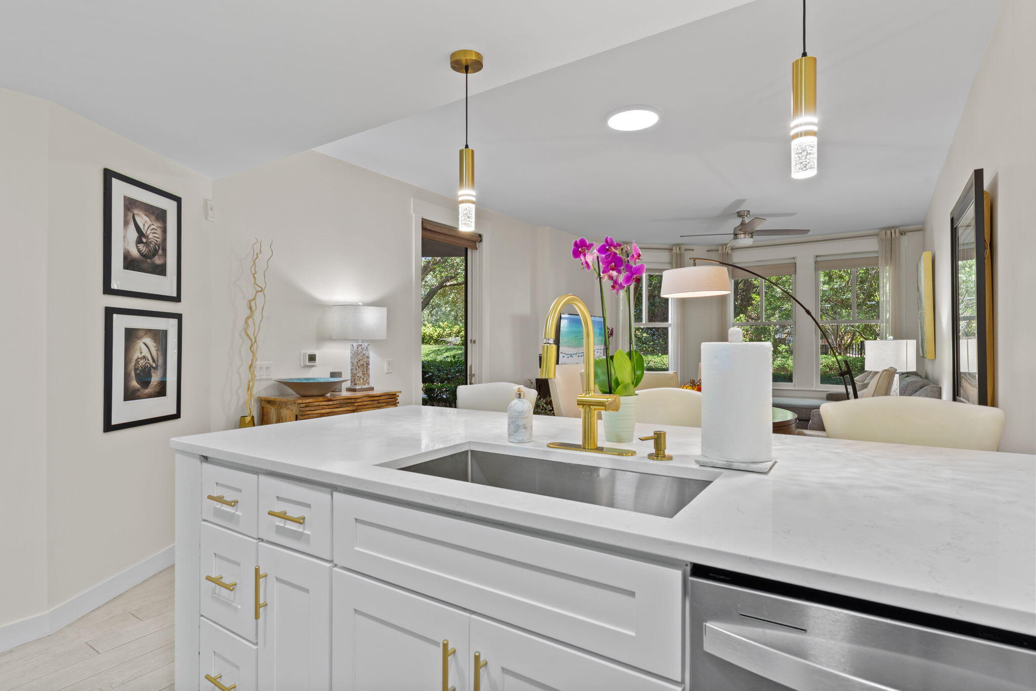 BAHIA CONDO - Residential