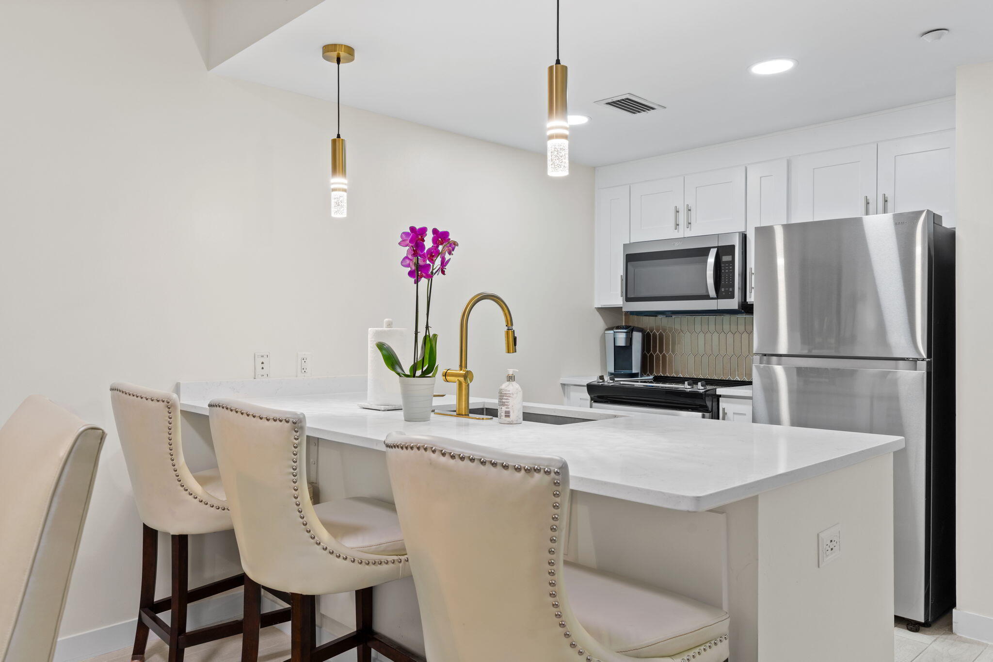 BAHIA CONDO - Residential