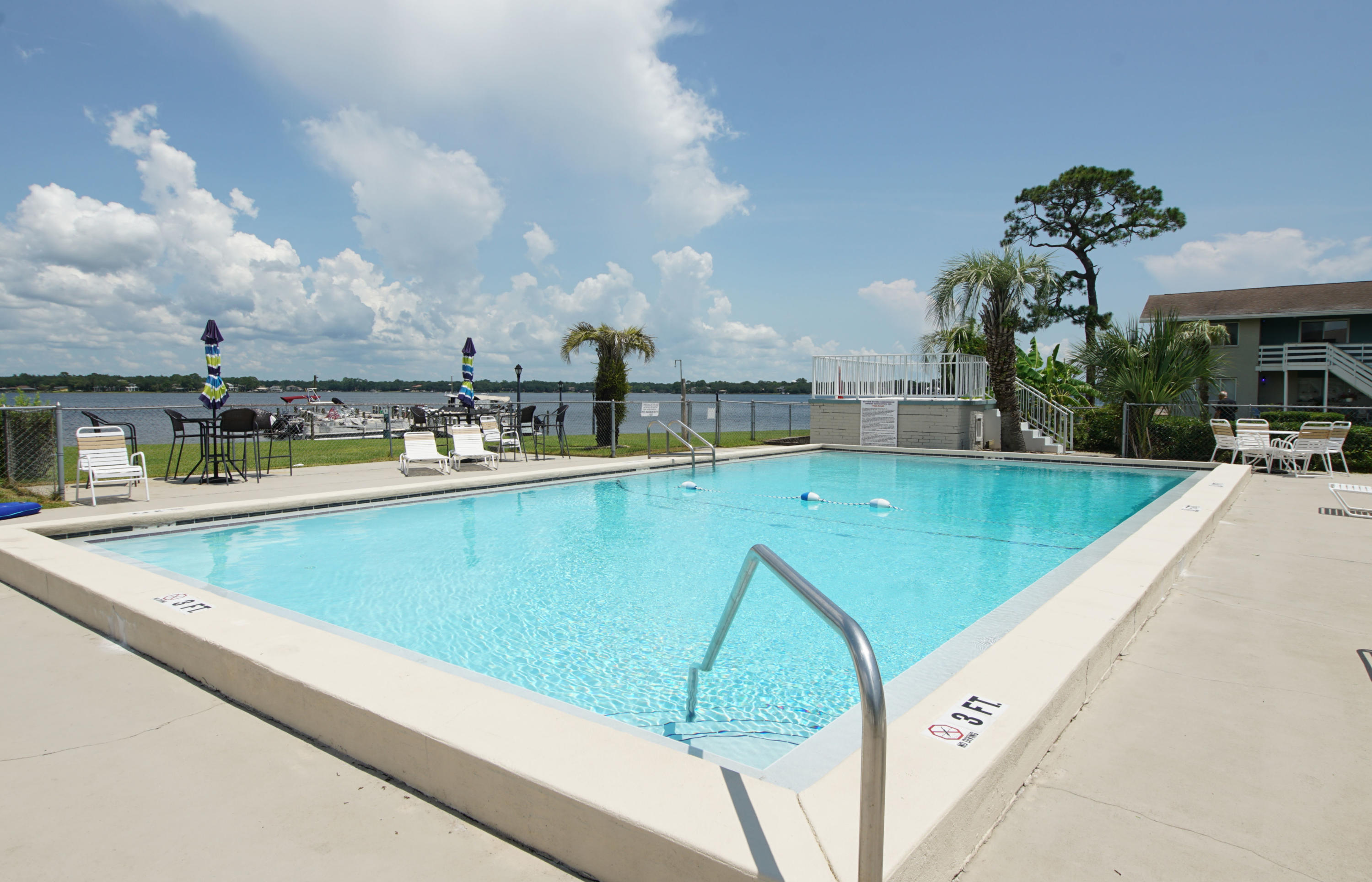 BAYVIEW WATERS CONDO - Residential