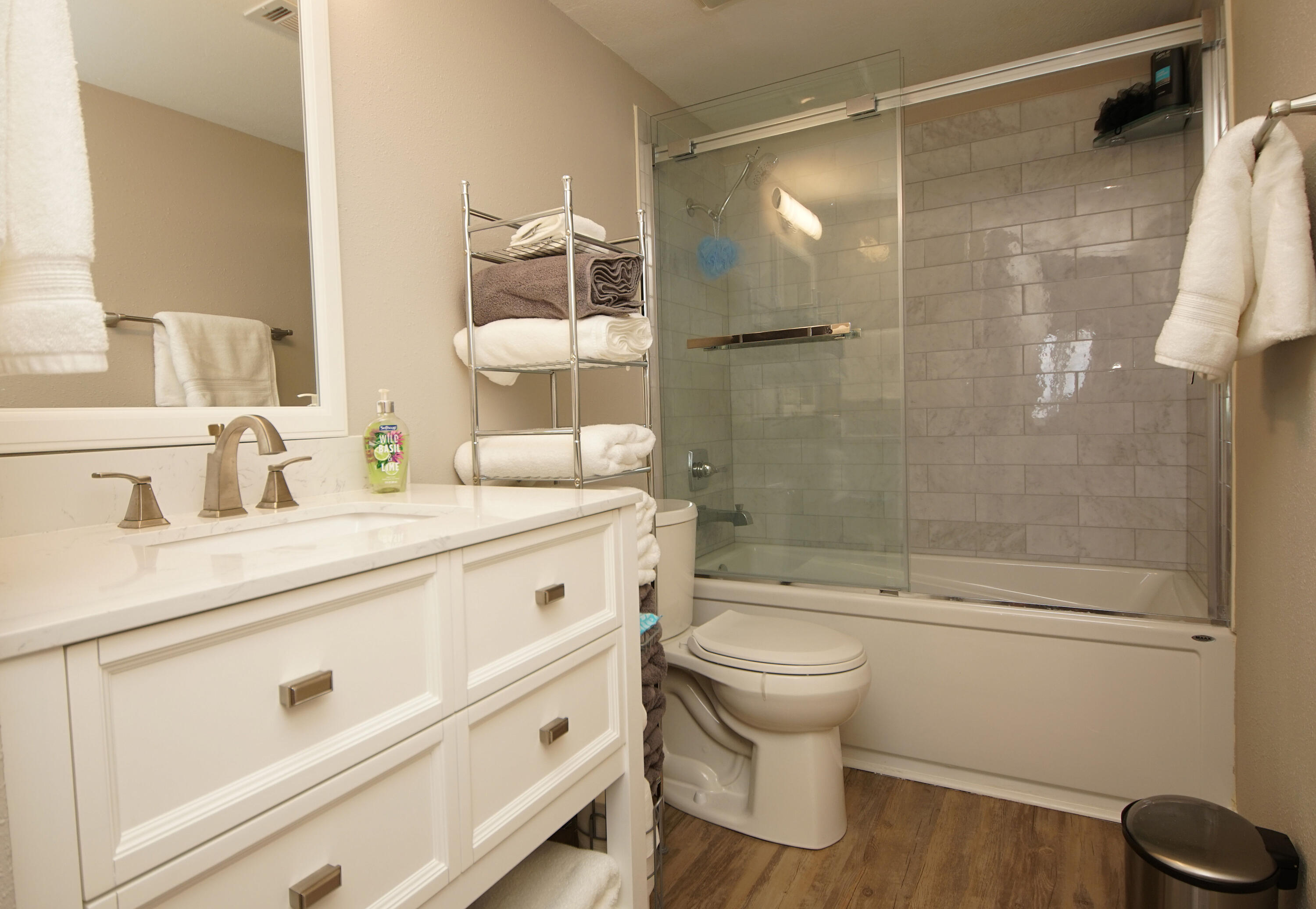 BAYVIEW WATERS CONDO - Residential