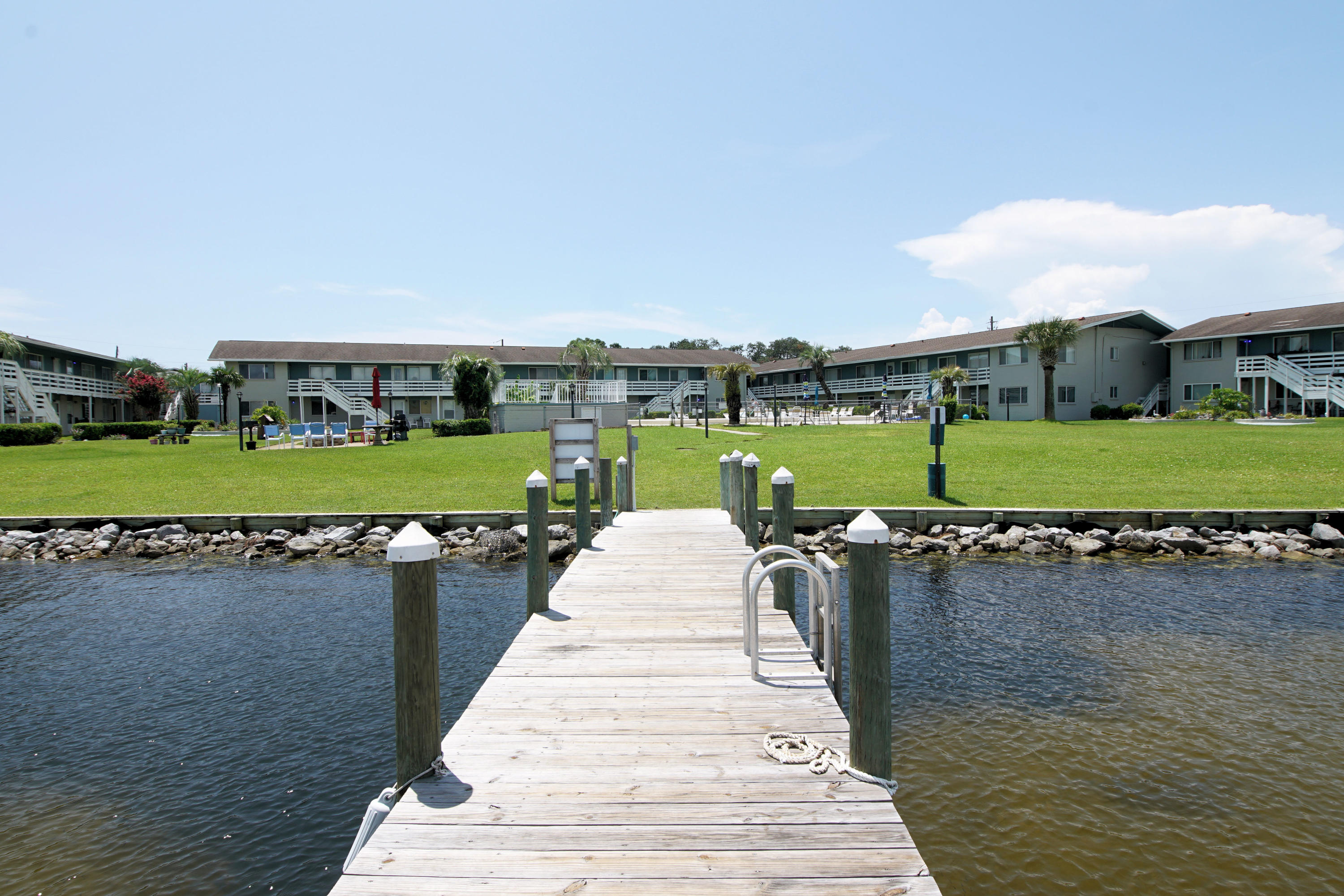 BAYVIEW WATERS CONDO - Residential