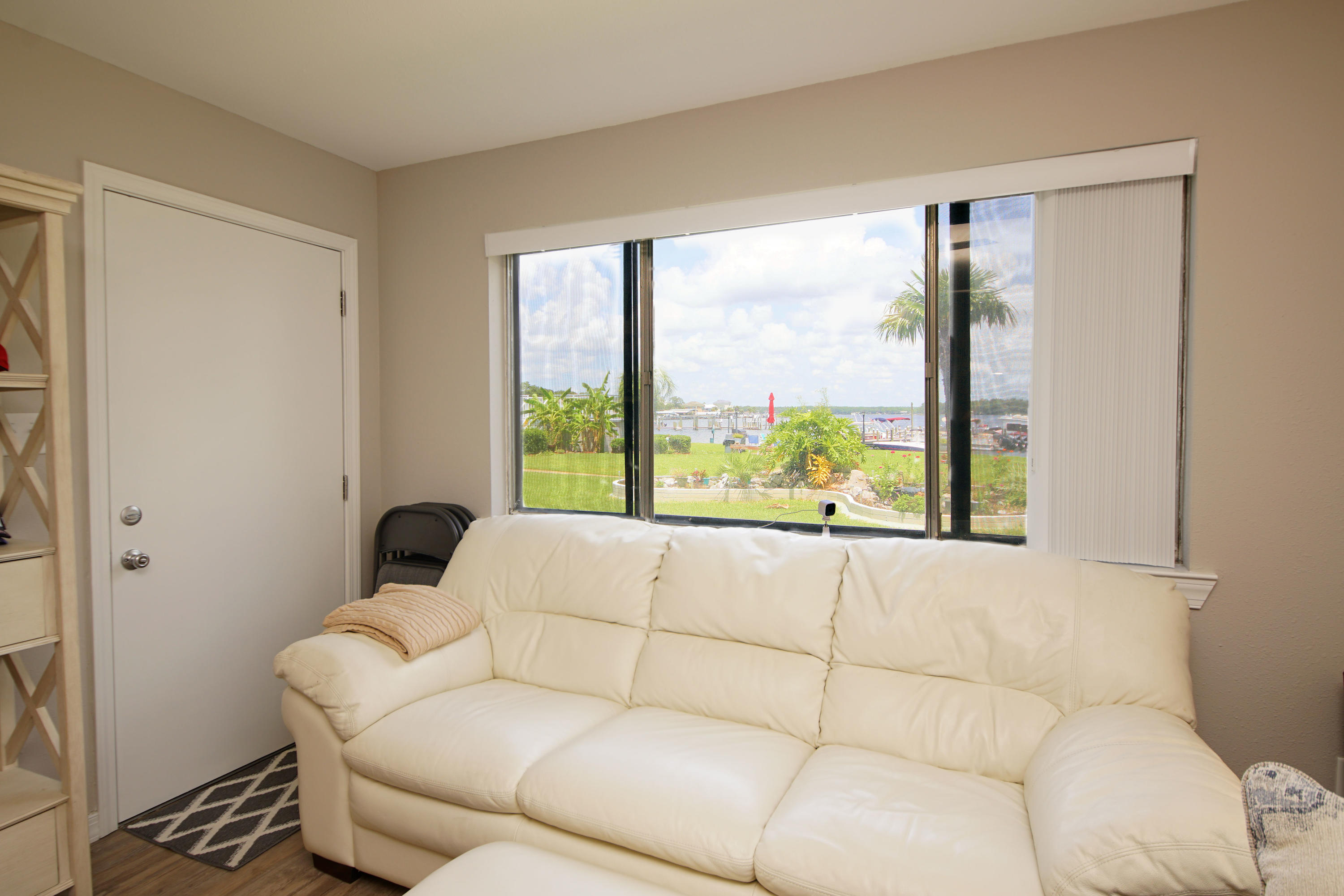 BAYVIEW WATERS CONDO - Residential