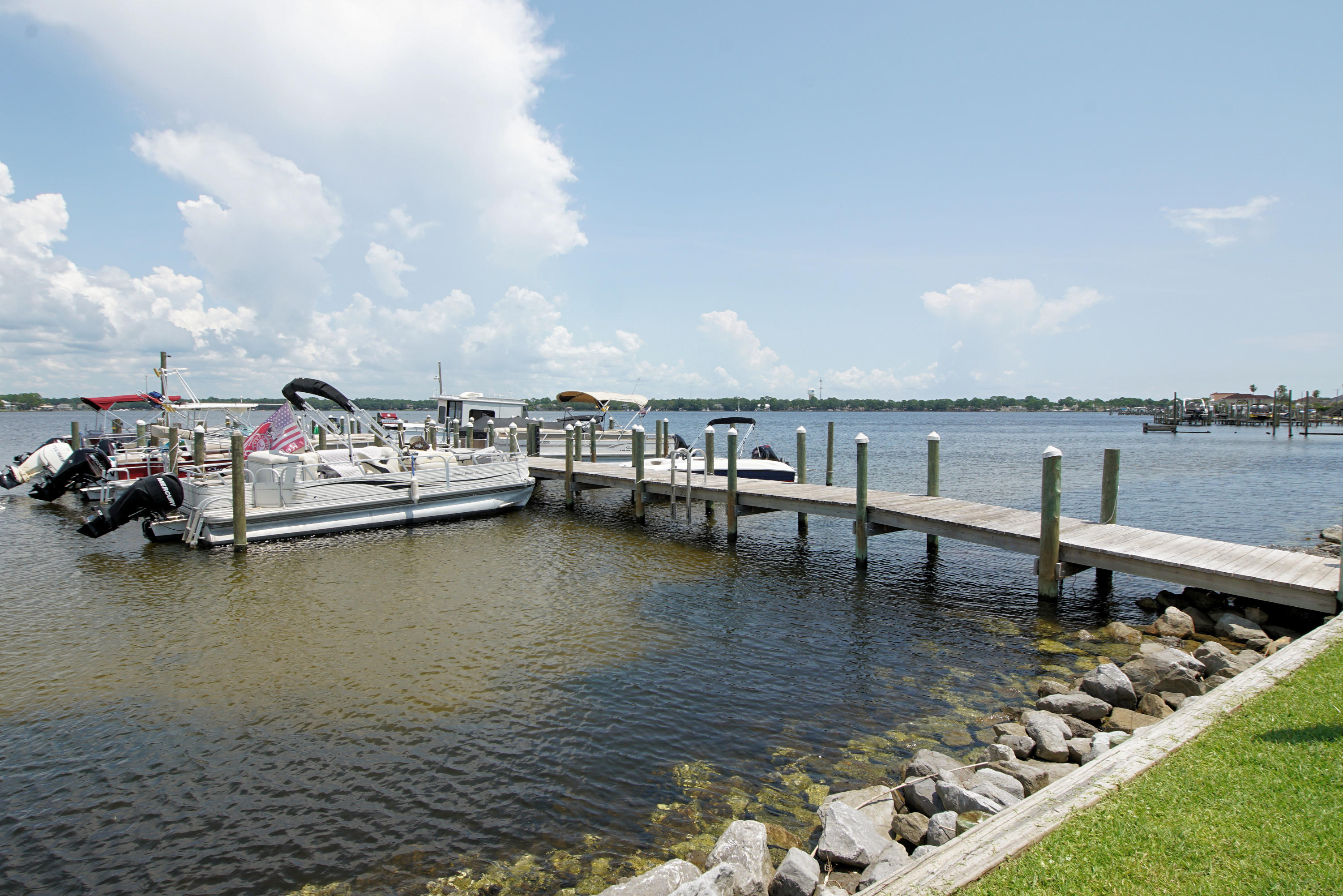 BAYVIEW WATERS CONDO - Residential