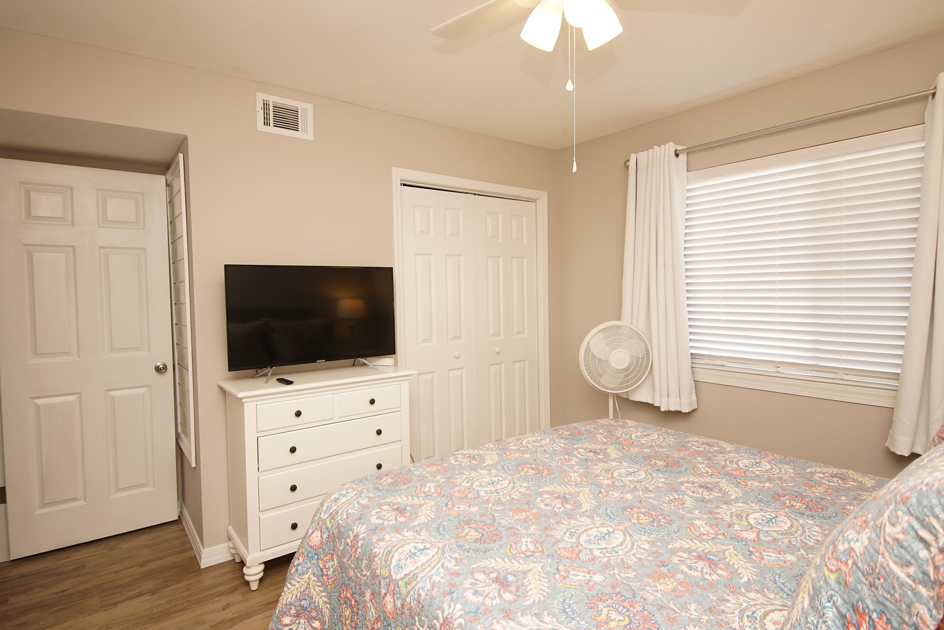 BAYVIEW WATERS CONDO - Residential