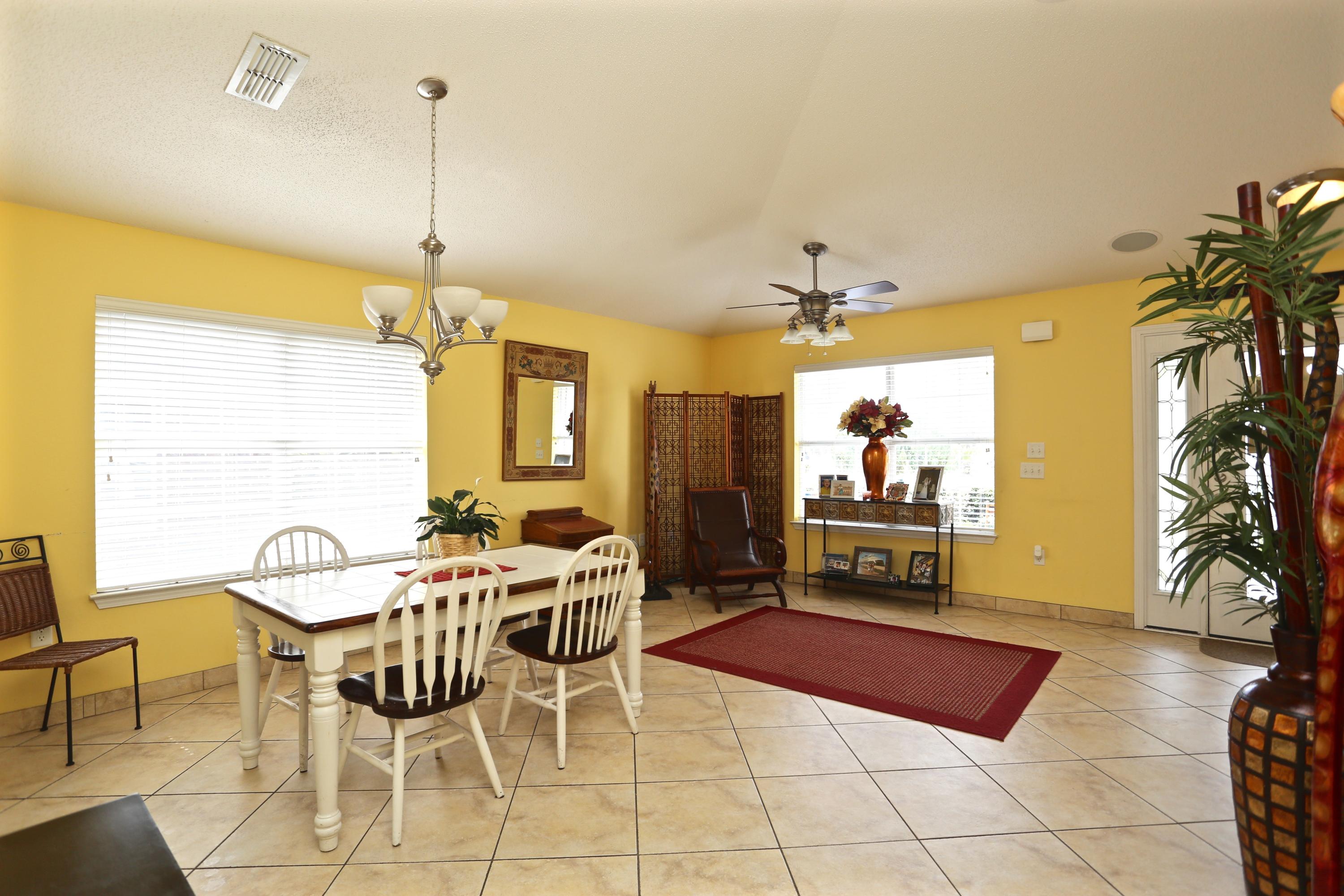 PARADISE RETREAT - Residential