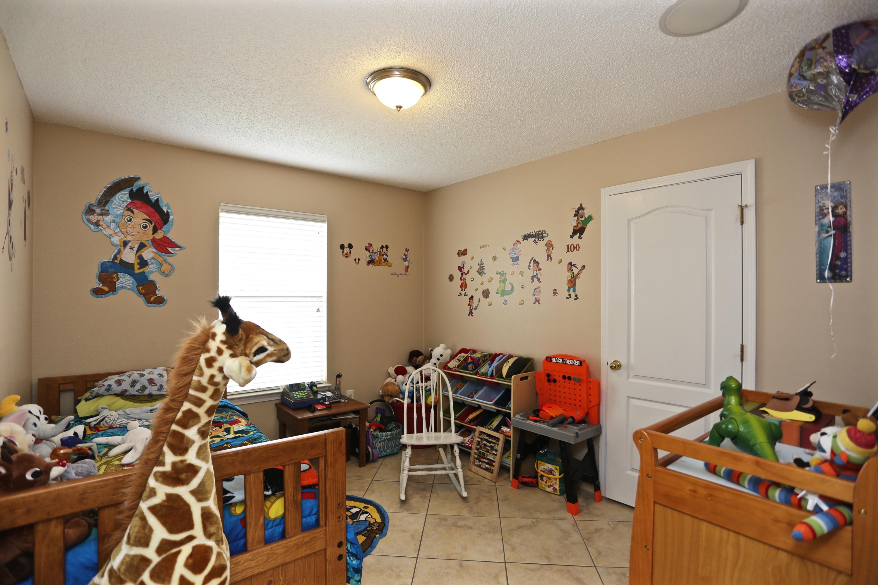 PARADISE RETREAT - Residential