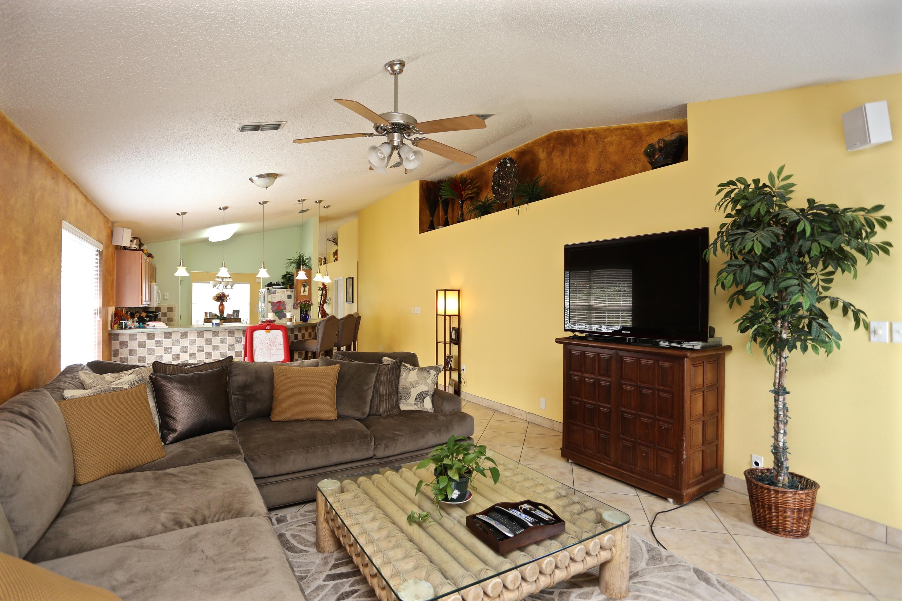 PARADISE RETREAT - Residential