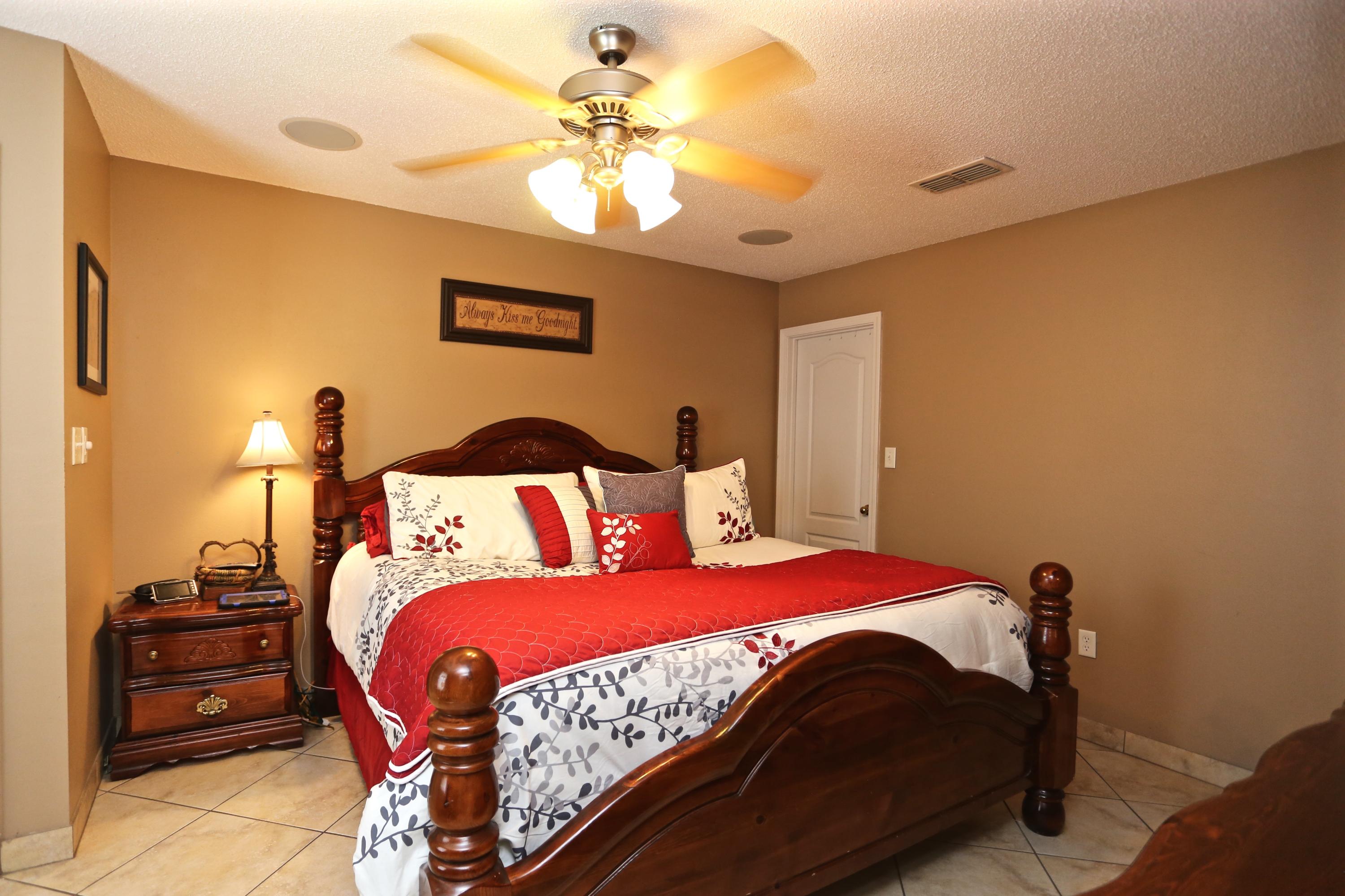 PARADISE RETREAT - Residential