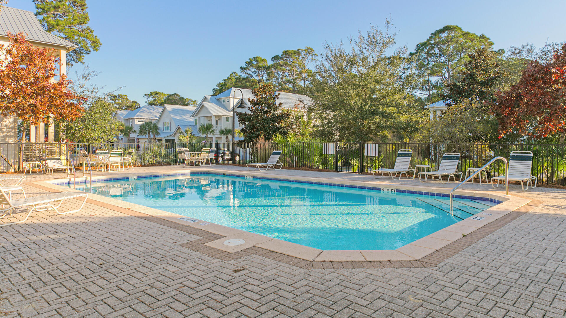 SHADOW PINES - Residential