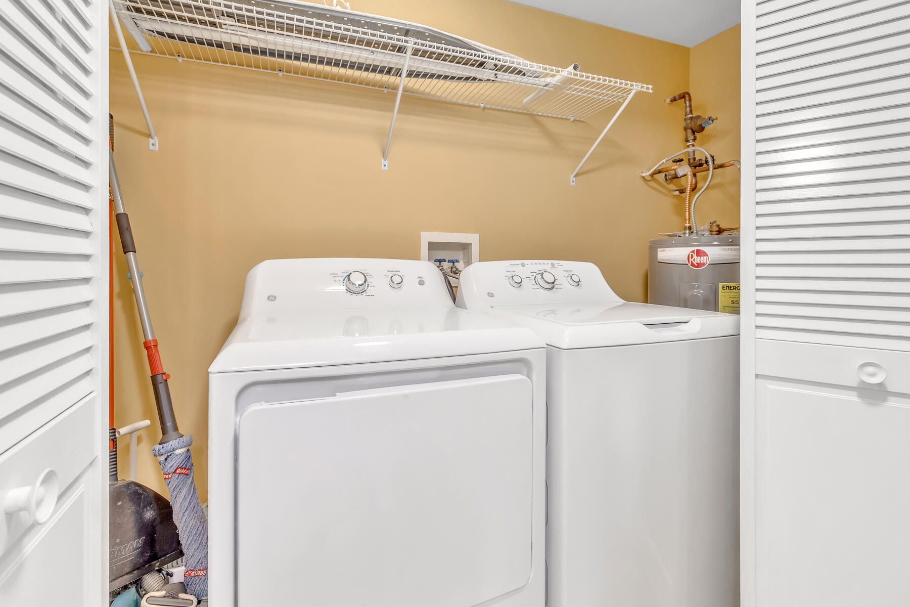 JADE EAST TOWERS CONDO - Residential