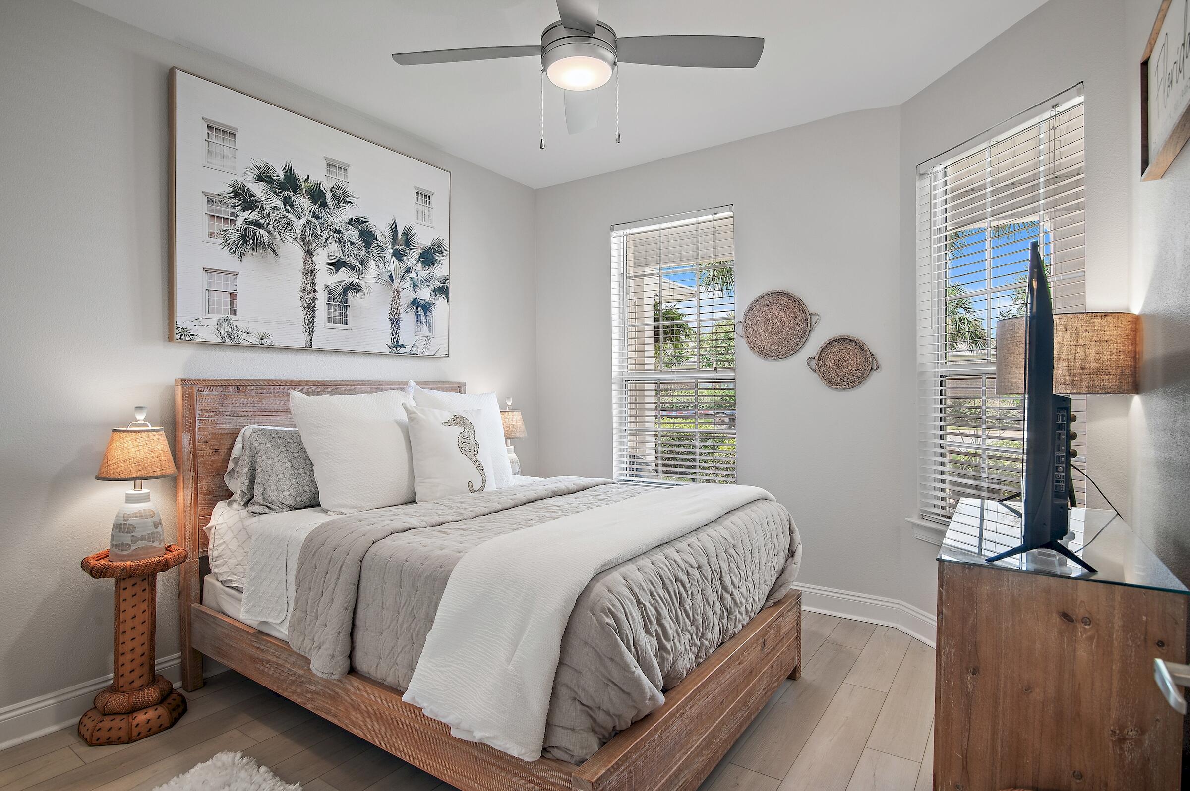 DIAMOND LAKES - Residential