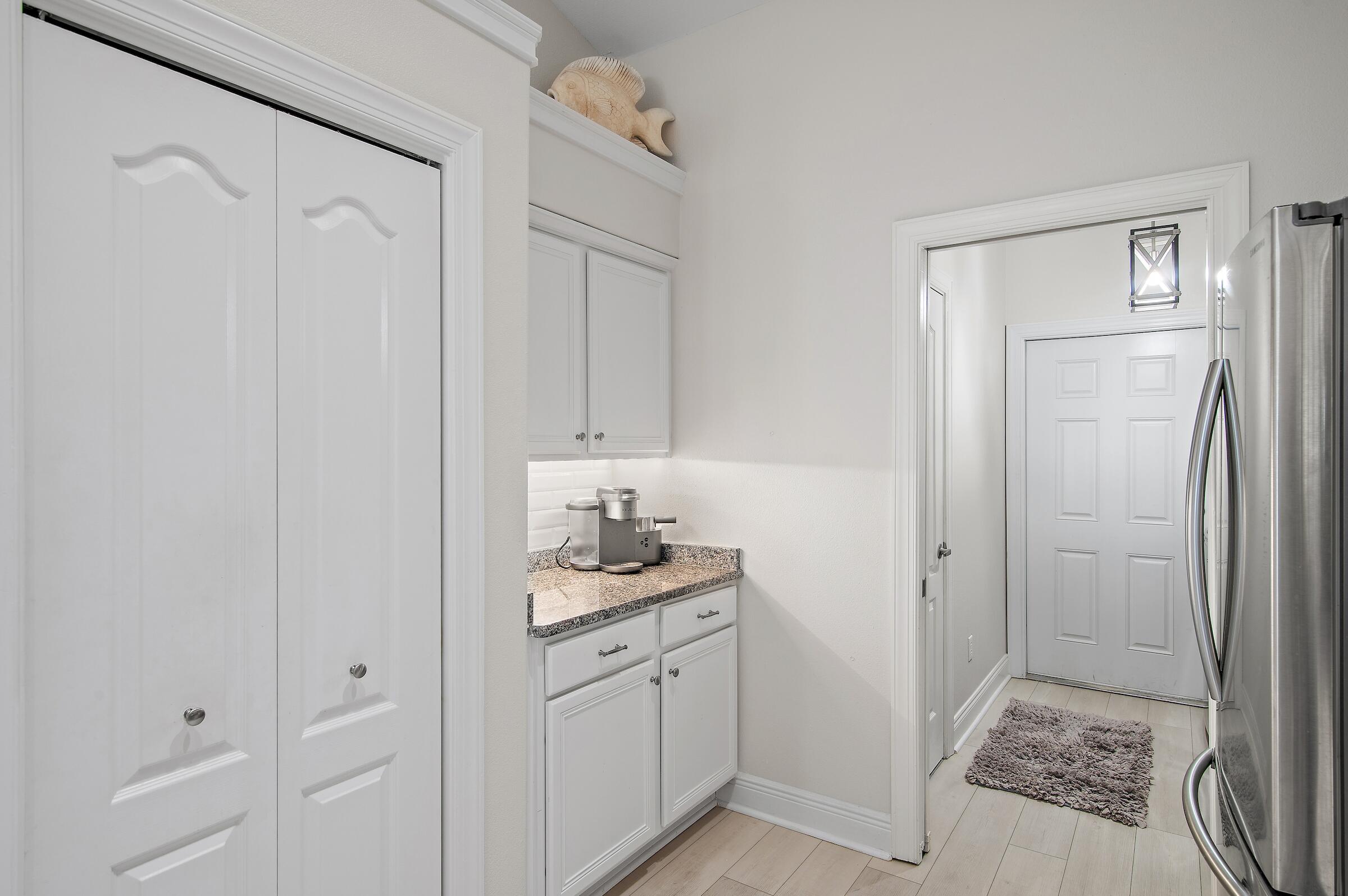 DIAMOND LAKES - Residential