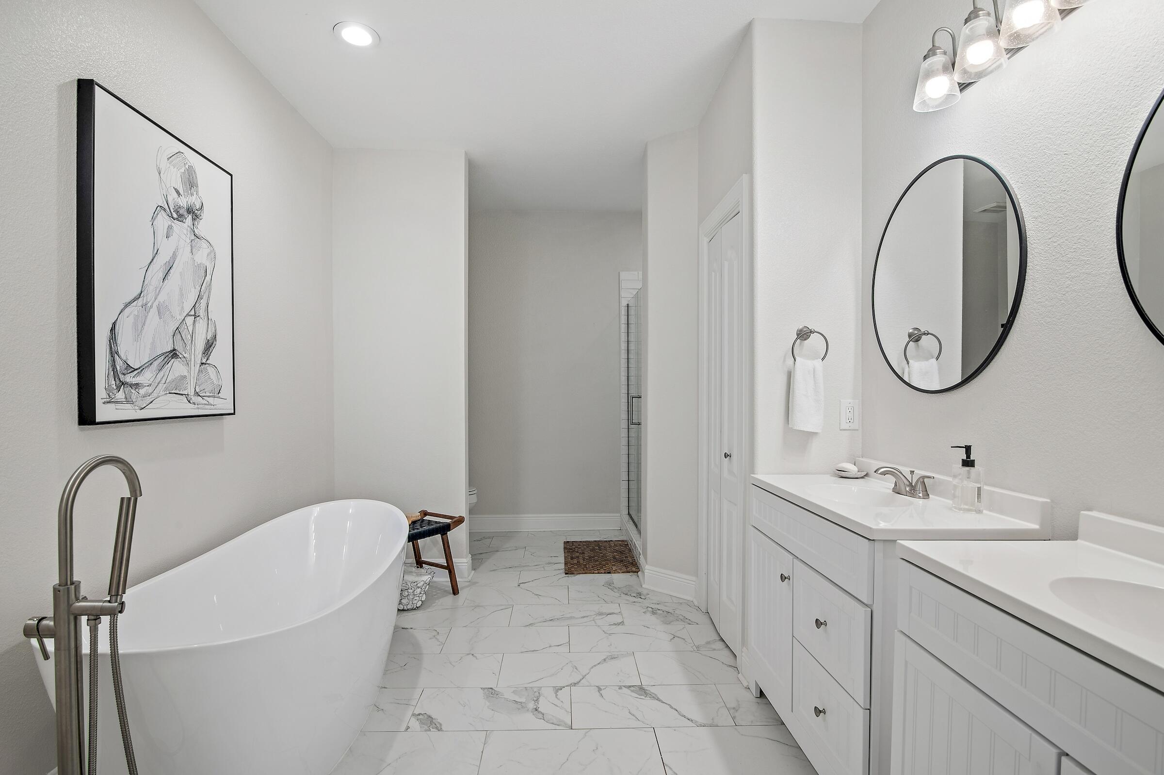 DIAMOND LAKES - Residential