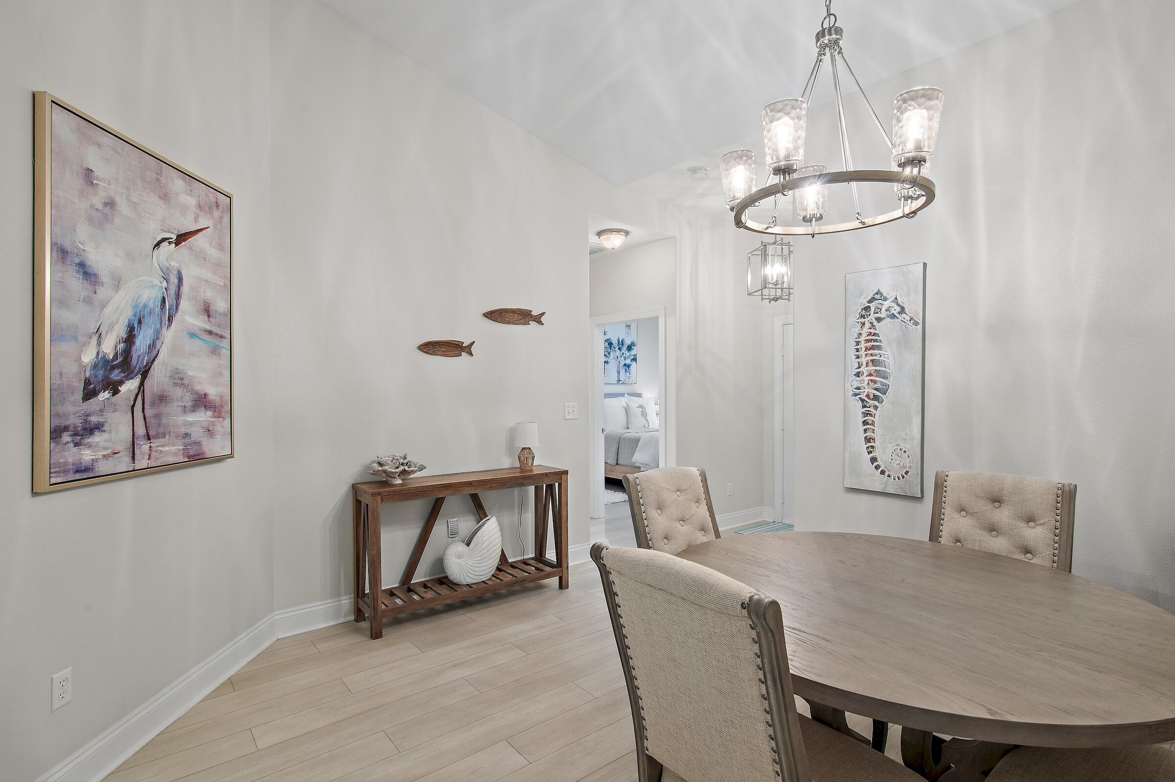 DIAMOND LAKES - Residential