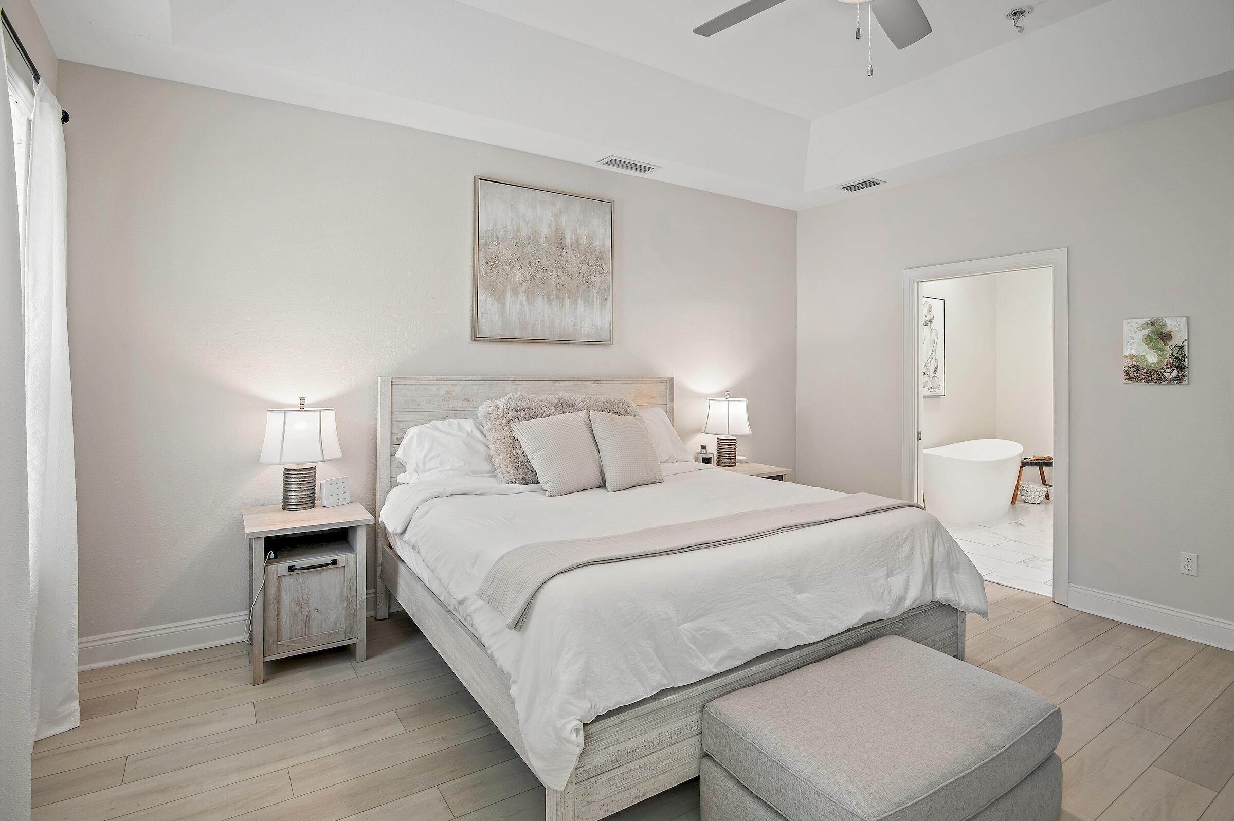 DIAMOND LAKES - Residential