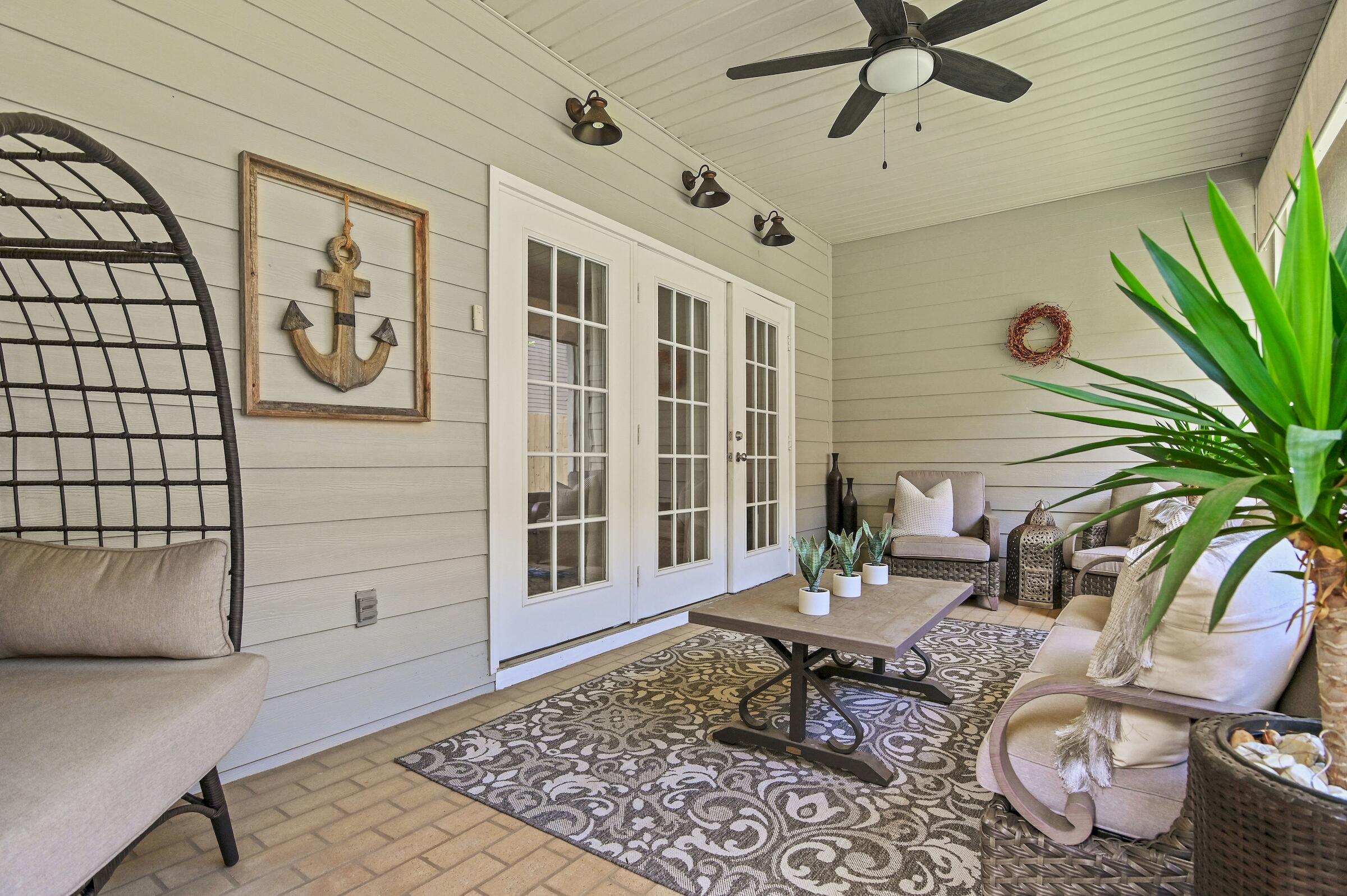 DIAMOND LAKES - Residential