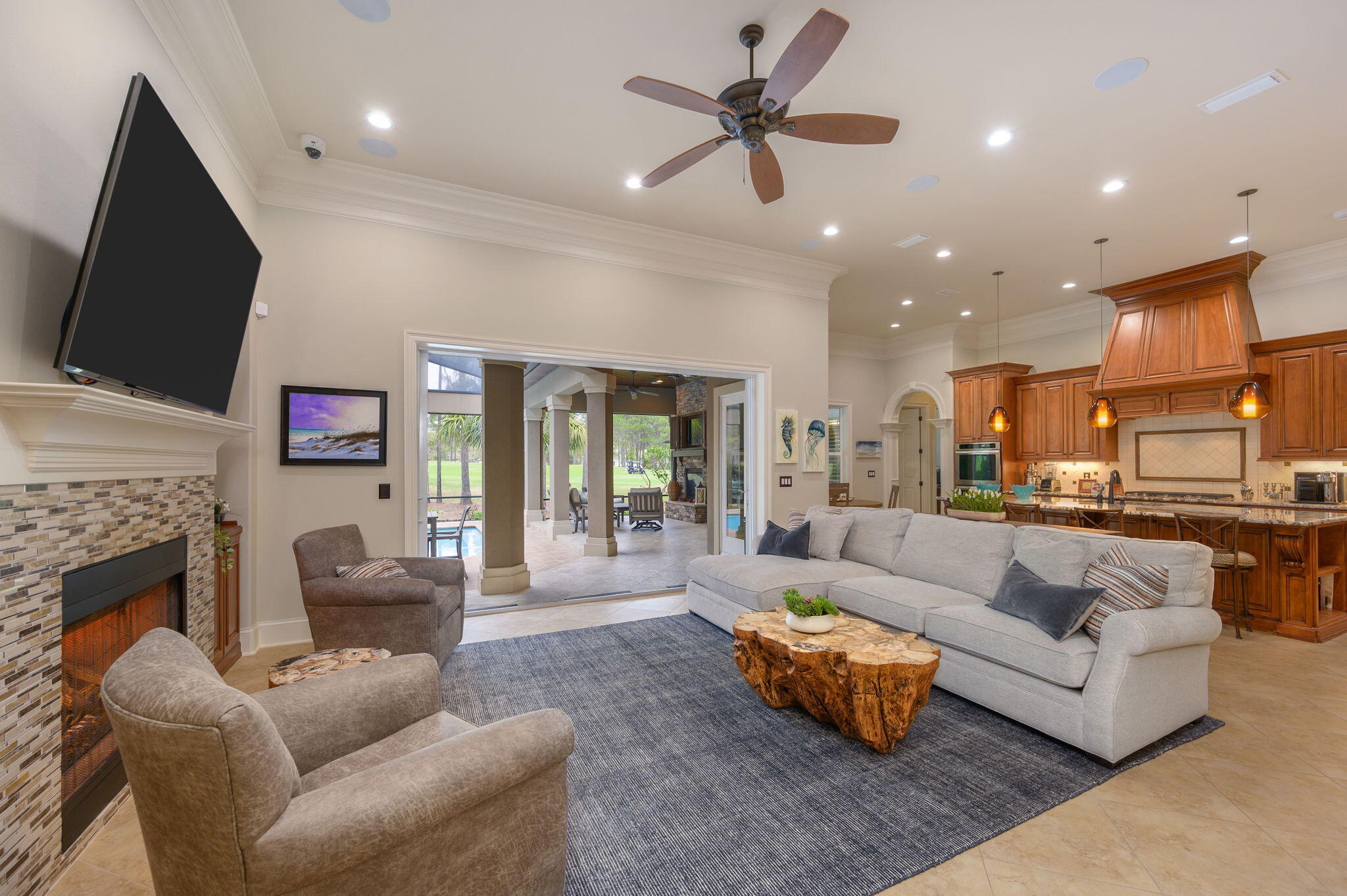 BAYTOWNE AVENUE - Residential