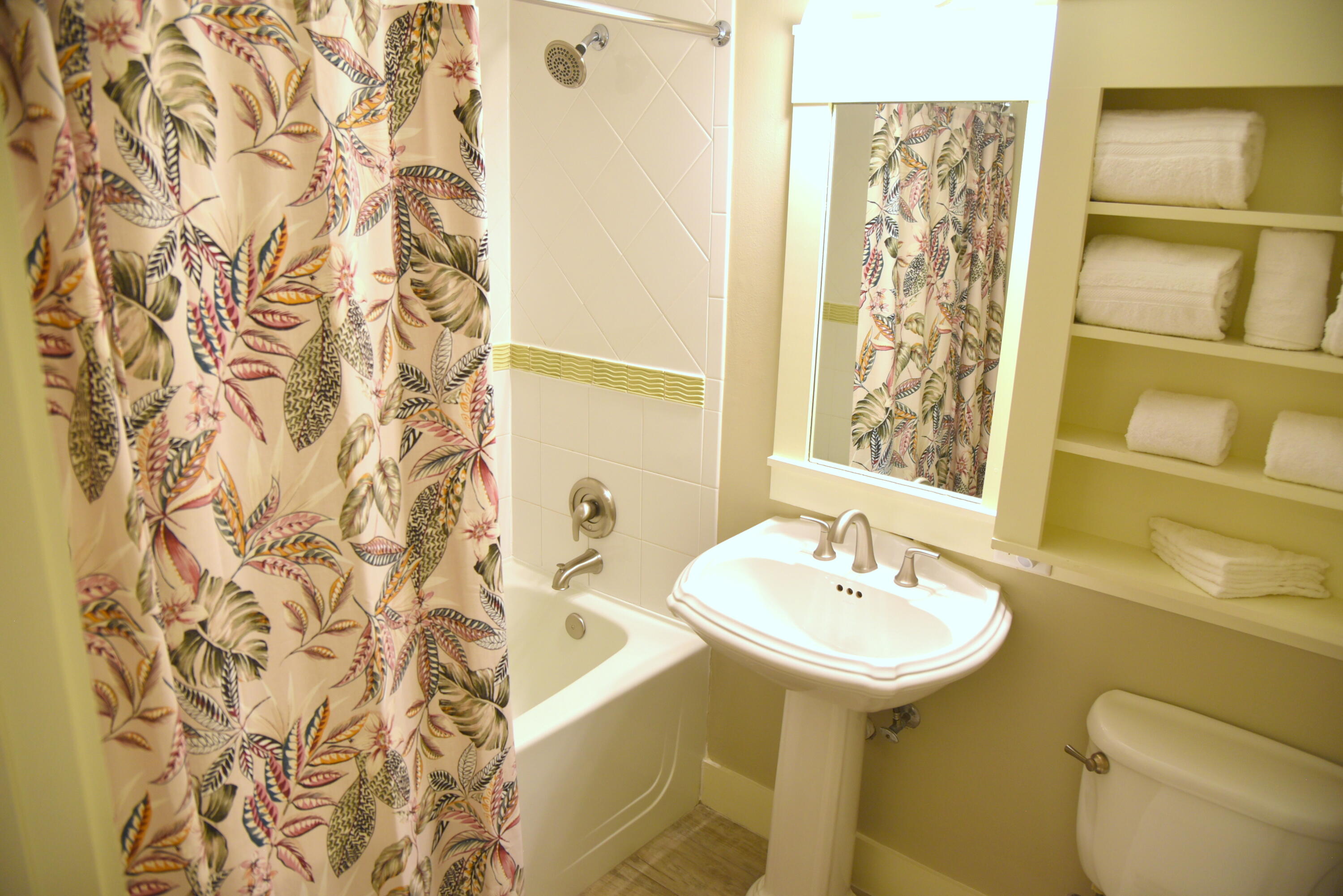 MARKET STREET INN - Residential