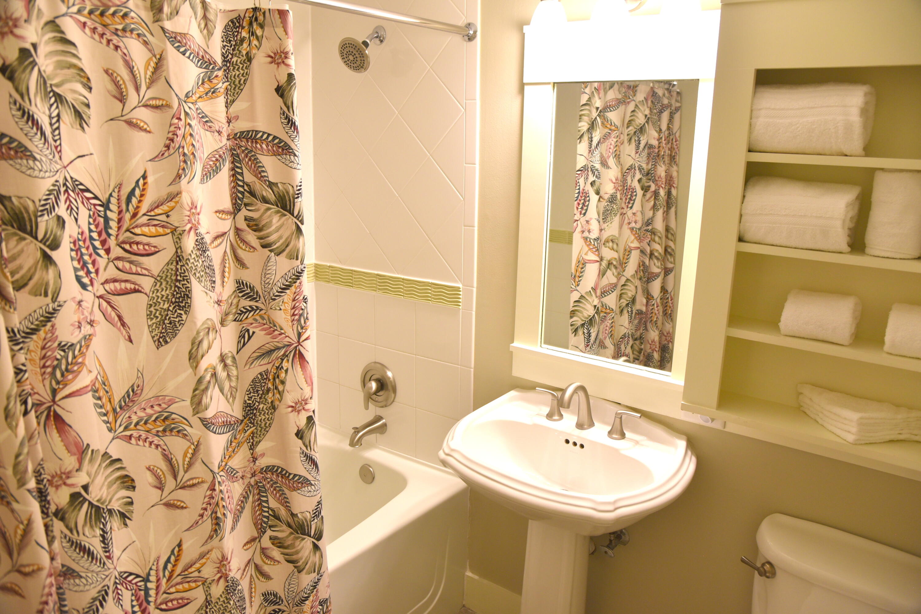MARKET STREET INN - Residential