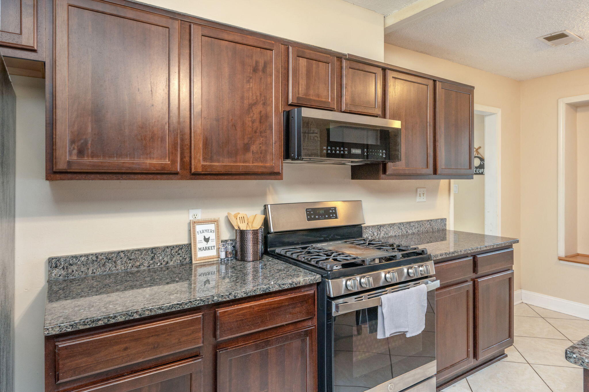 EDGEWATER VILLAGE NORTH - Residential