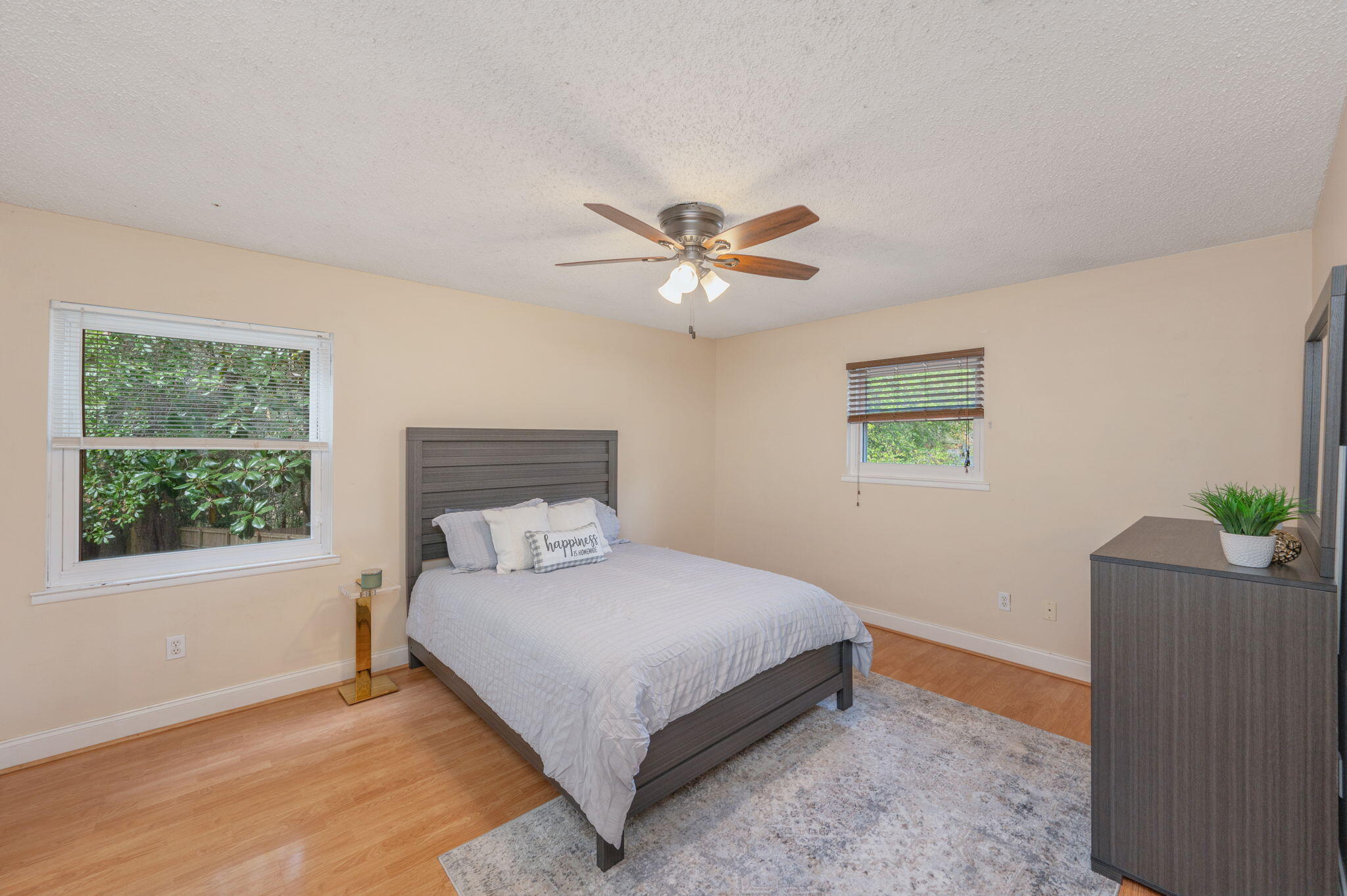 EDGEWATER VILLAGE NORTH - Residential