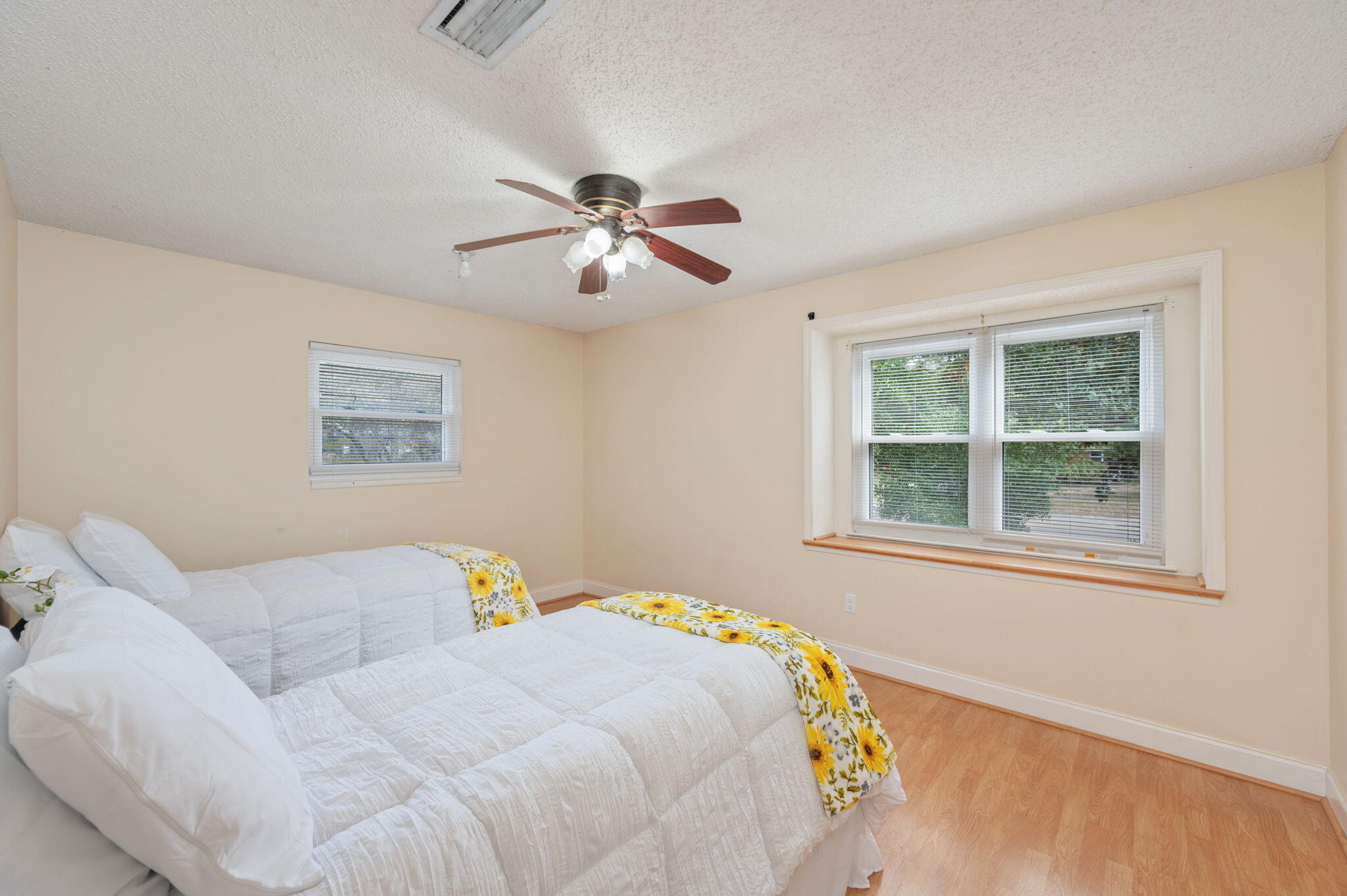 EDGEWATER VILLAGE NORTH - Residential