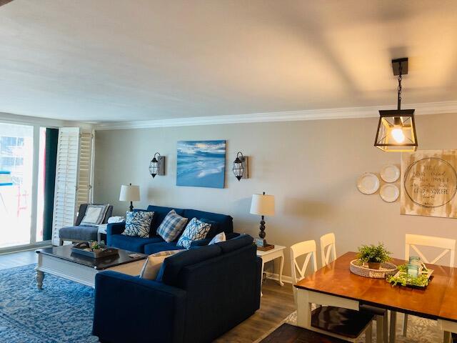 SHORELINE TOWERS 1 - Residential