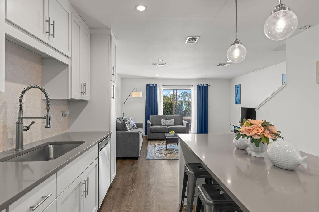 HOLIDAY ISLE - Residential