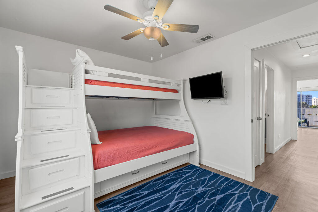 HOLIDAY ISLE - Residential