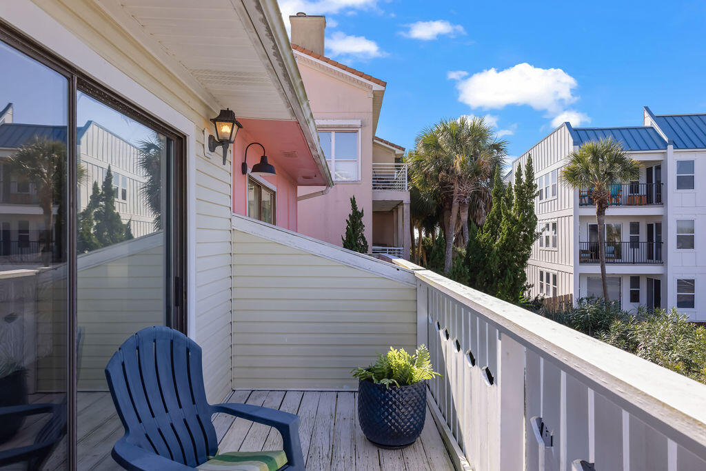 HOLIDAY ISLE - Residential