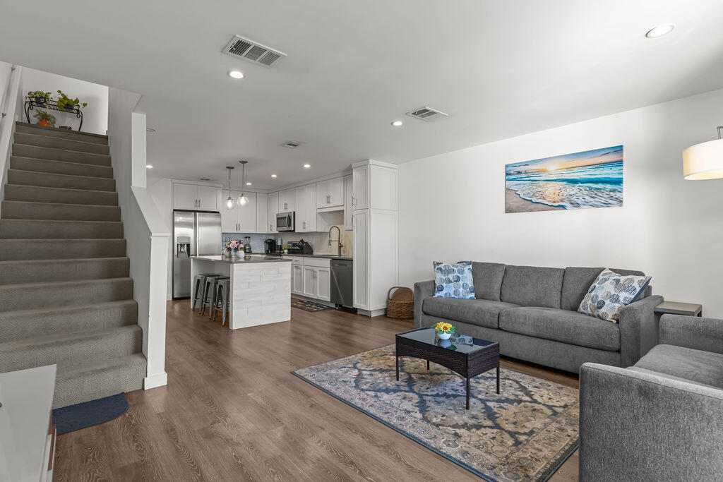 HOLIDAY ISLE - Residential