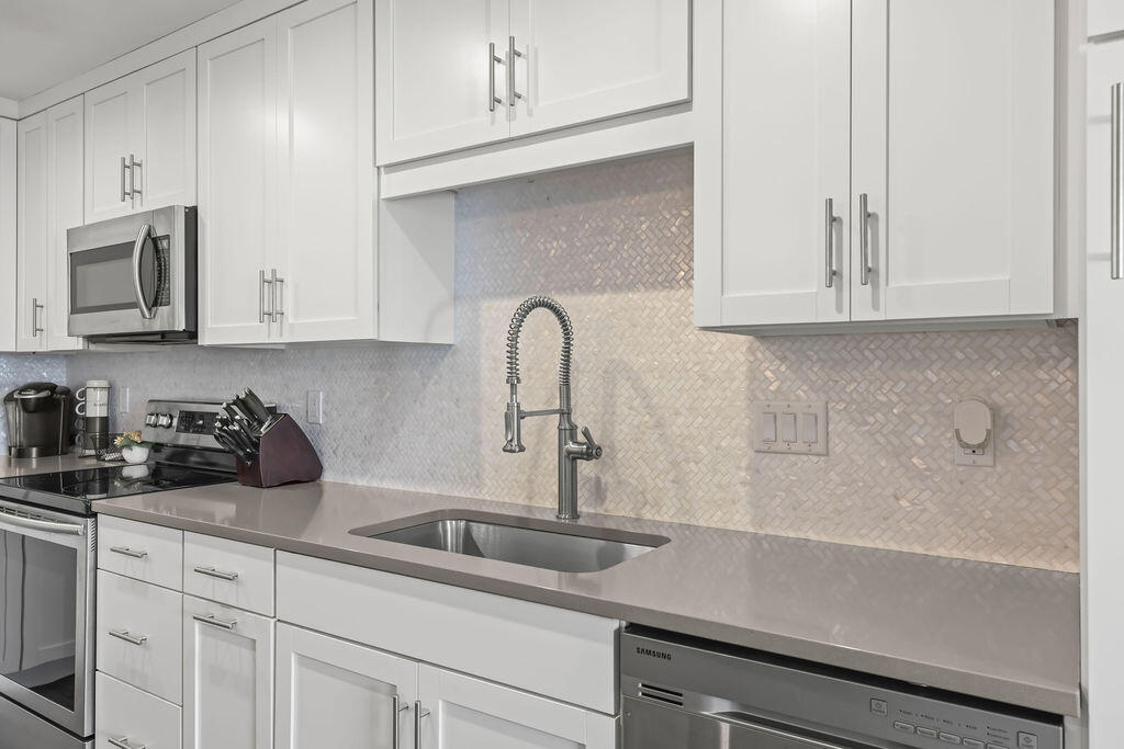 HOLIDAY ISLE - Residential