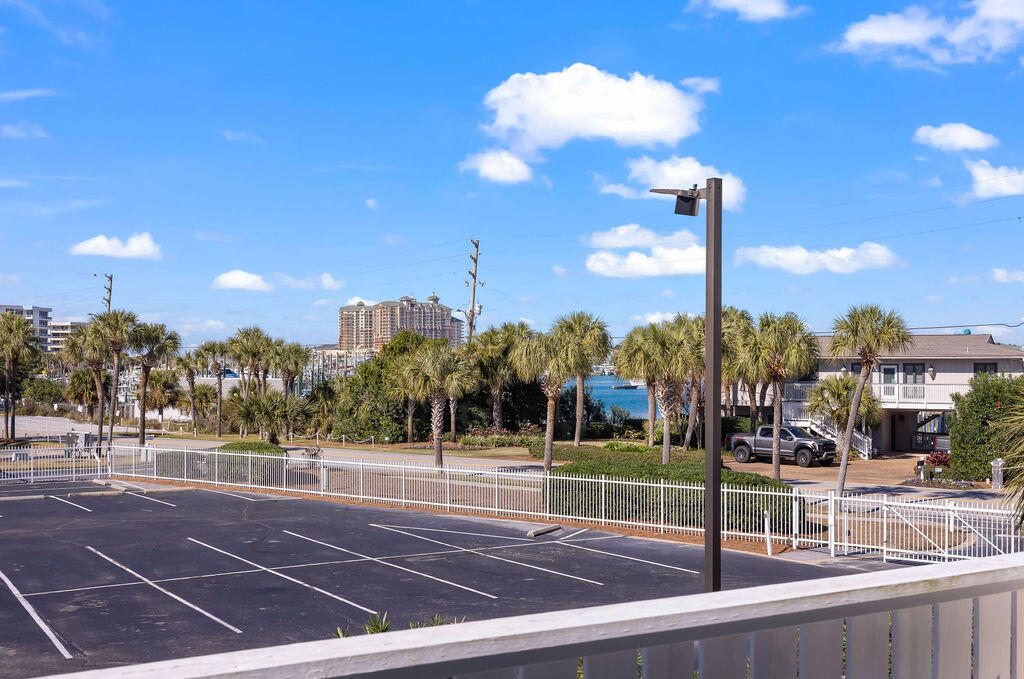 HOLIDAY ISLE - Residential