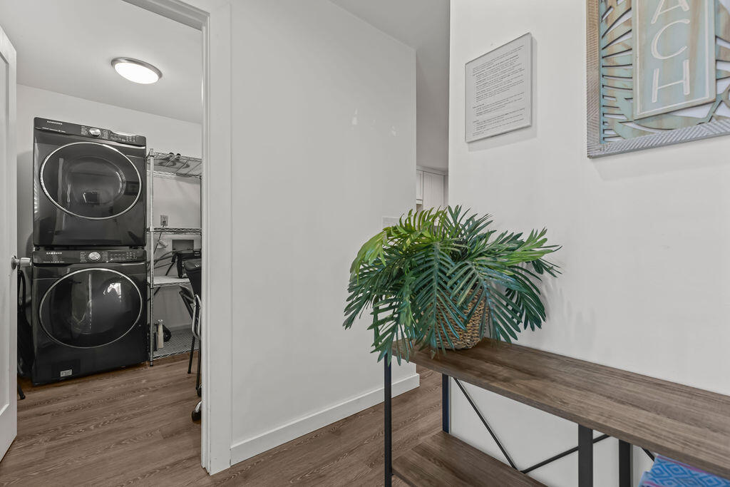 HOLIDAY ISLE - Residential