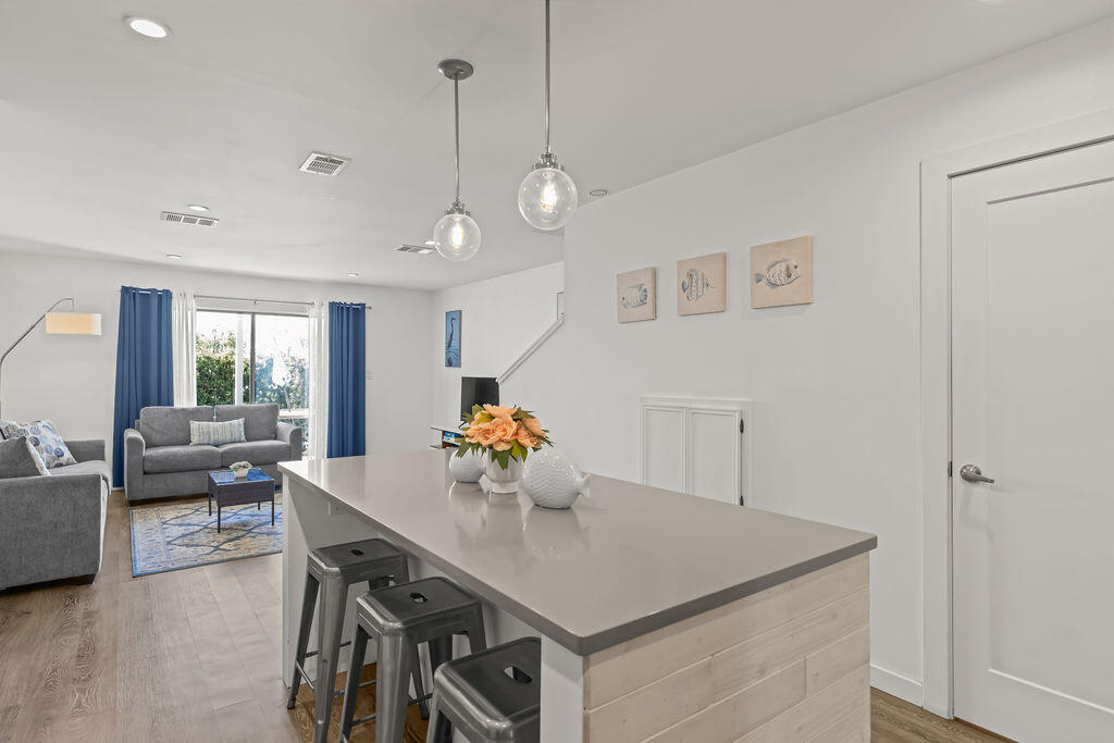 HOLIDAY ISLE - Residential