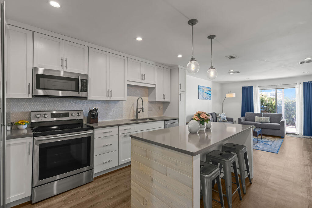 HOLIDAY ISLE - Residential