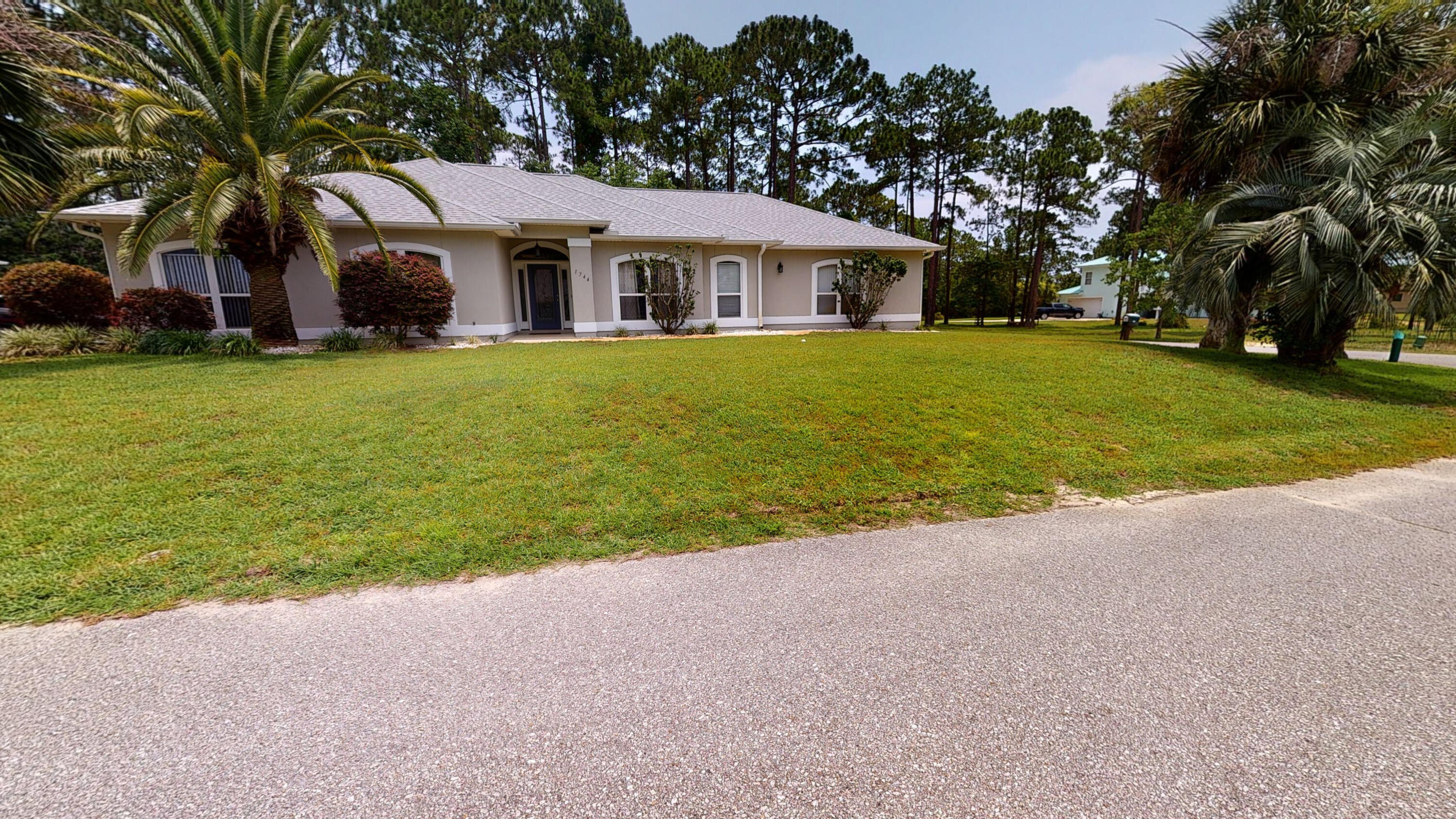 SMUGGLERS COVE - Residential