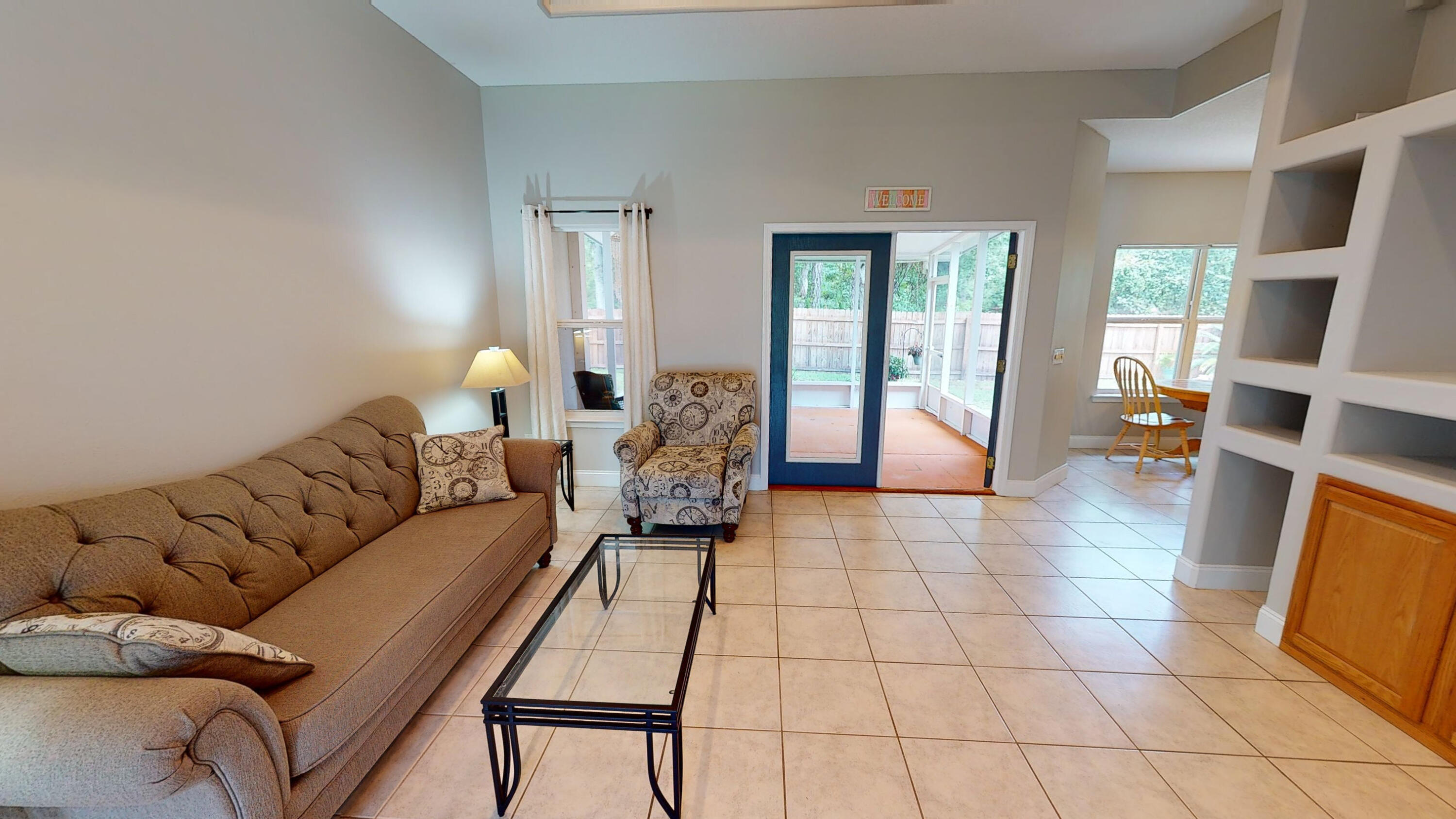 SMUGGLERS COVE - Residential