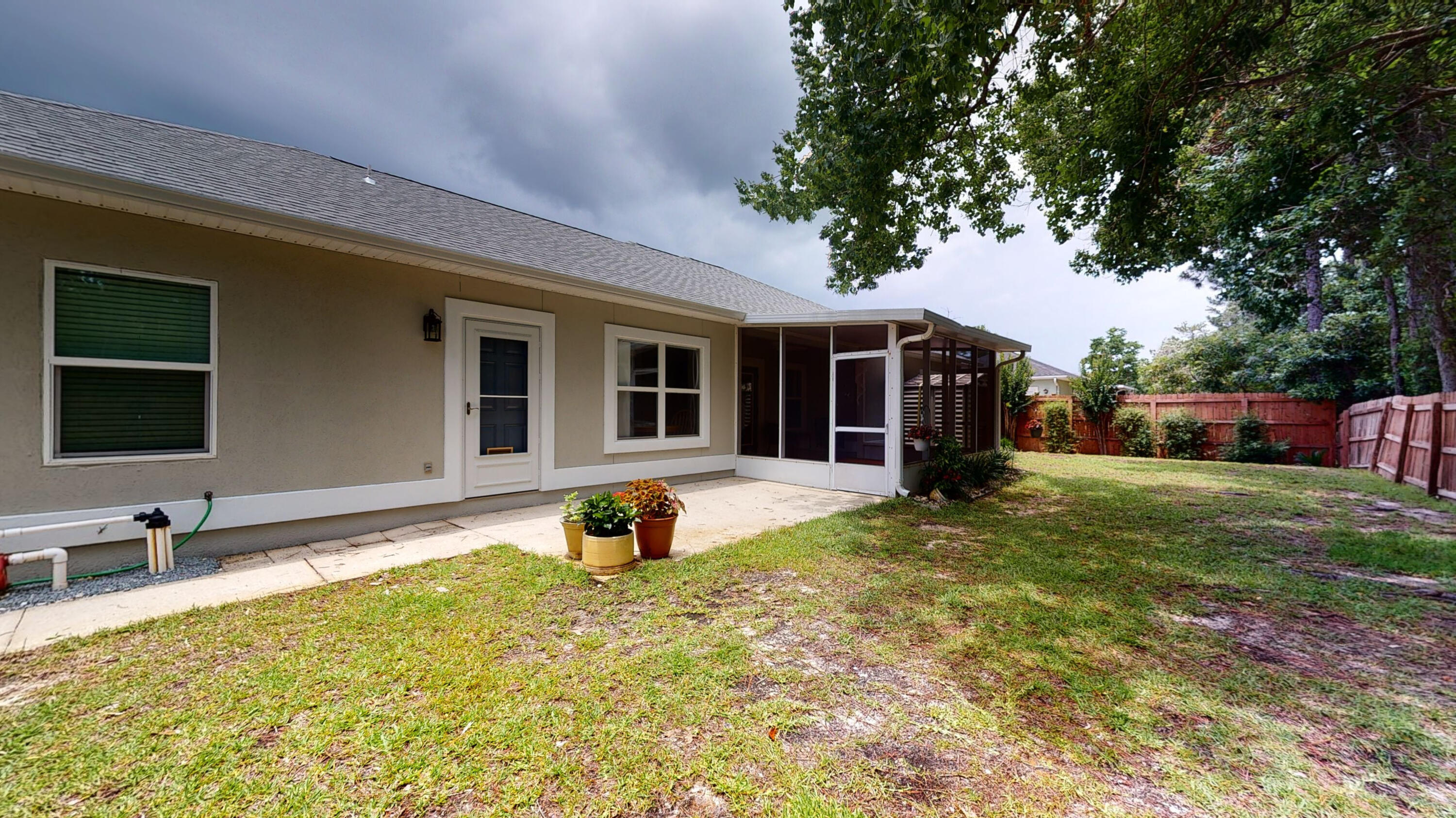 SMUGGLERS COVE - Residential