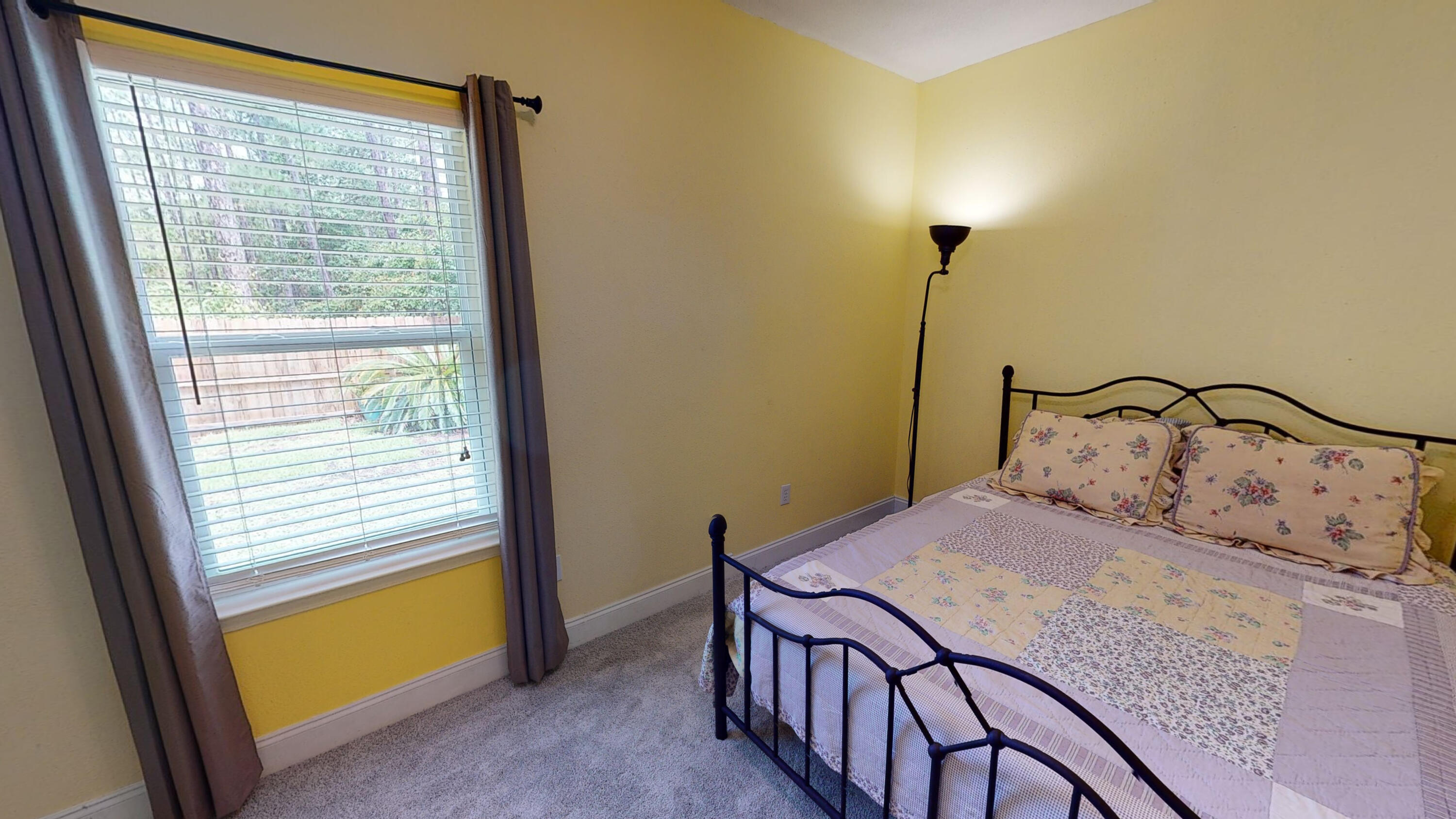 SMUGGLERS COVE - Residential