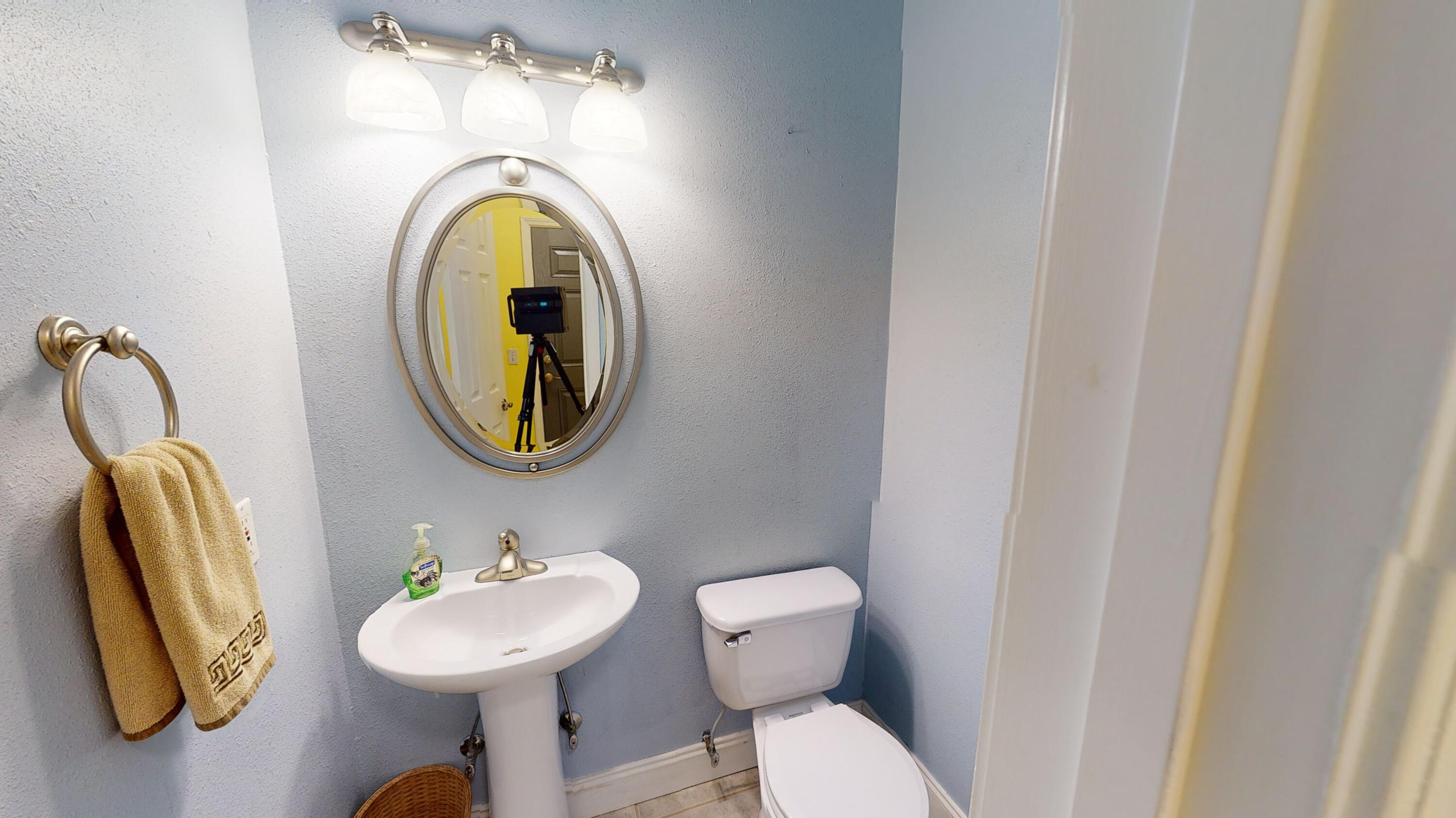 SMUGGLERS COVE - Residential