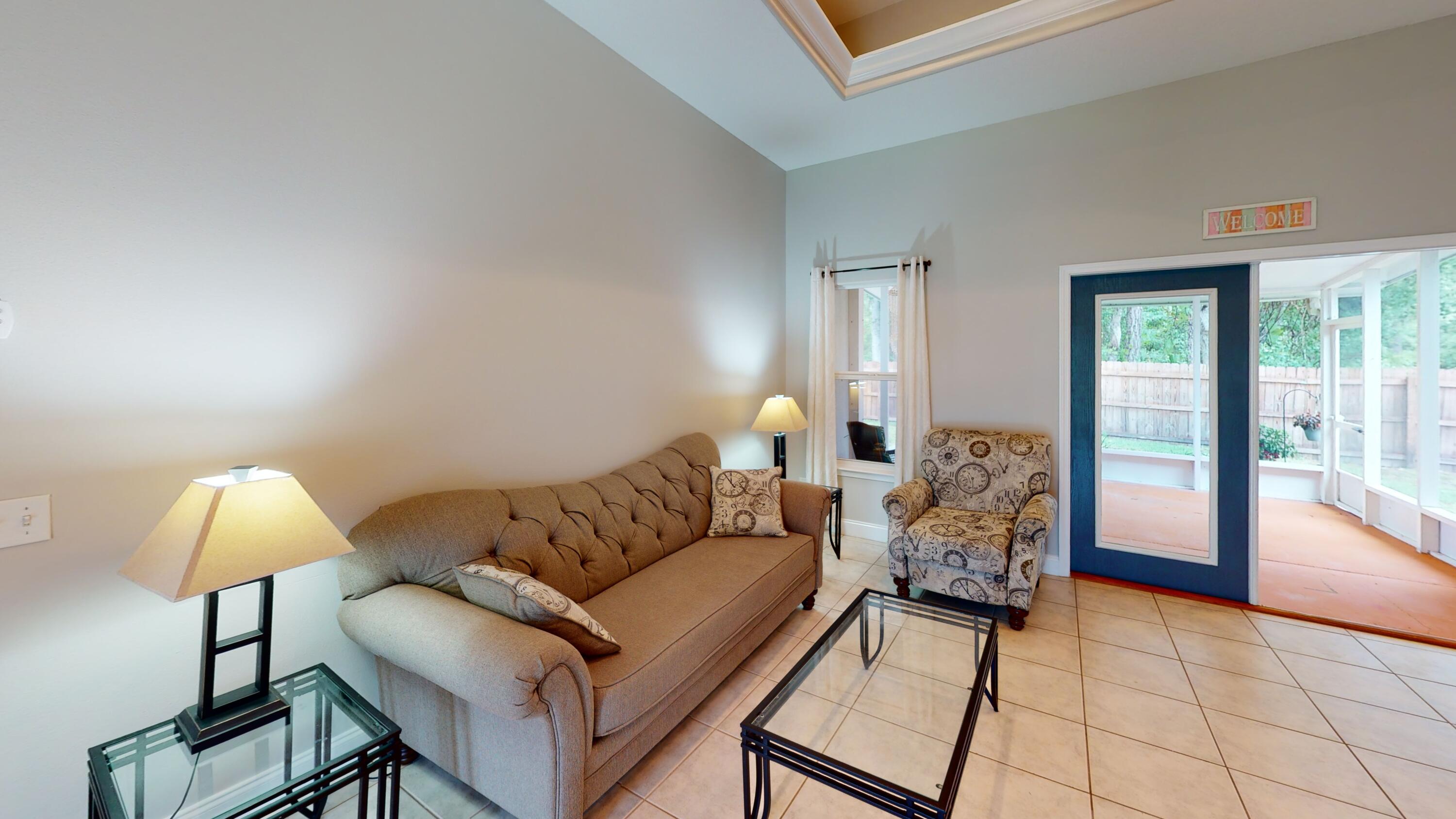 SMUGGLERS COVE - Residential